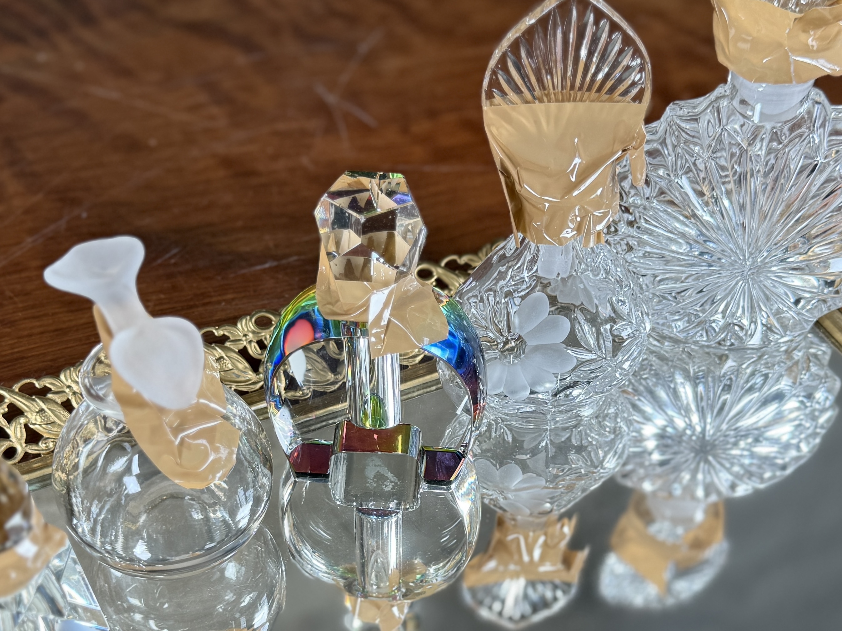 PERFUME BOTTLES & MIRRORED TRAY