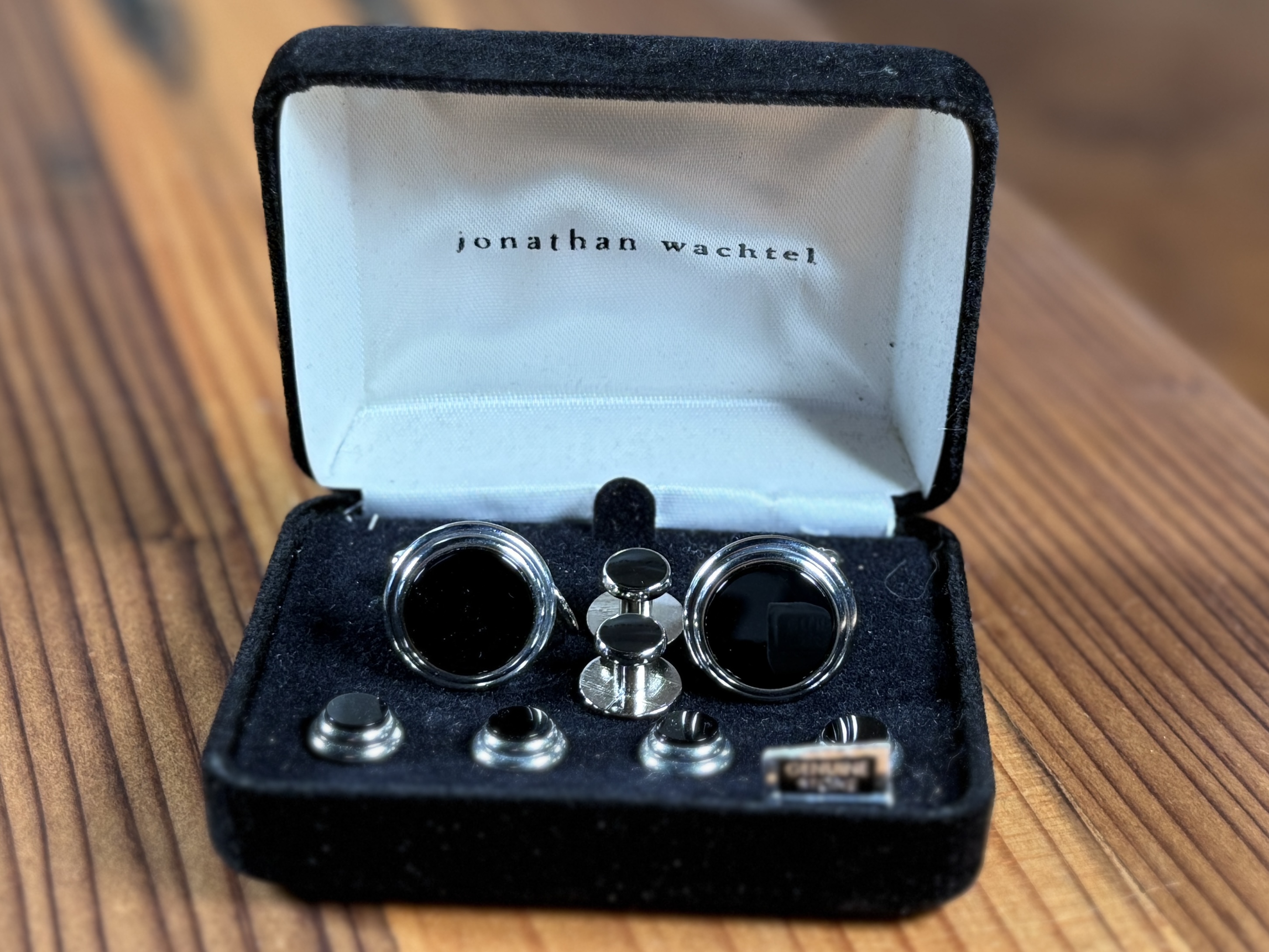 JONATHAN WACHTEL ONYX & SILVER CUFFLINK AND STUD SET