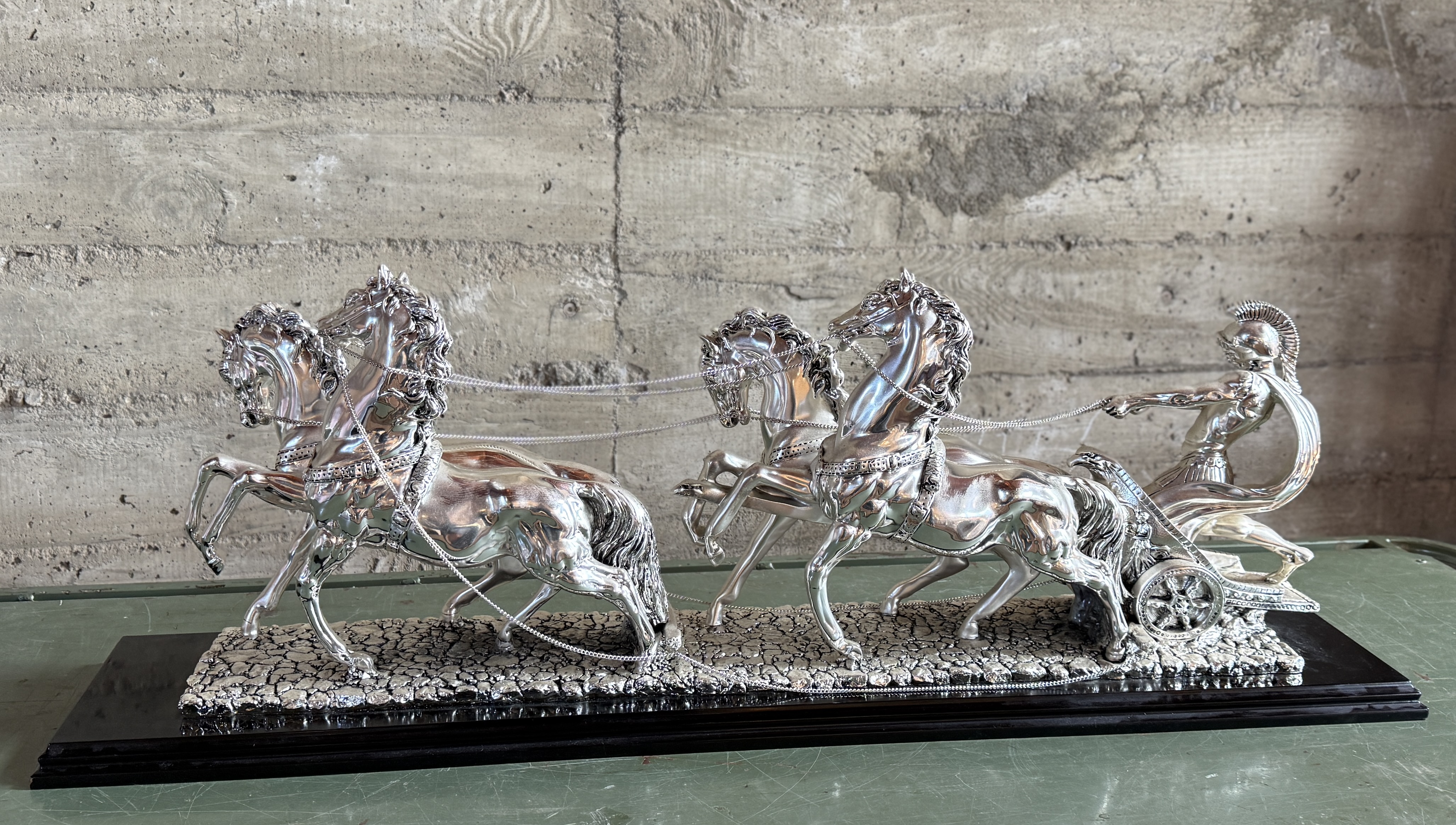 ROMAN CHARIOT SCULPTURE WITH LAMINATED SILVER