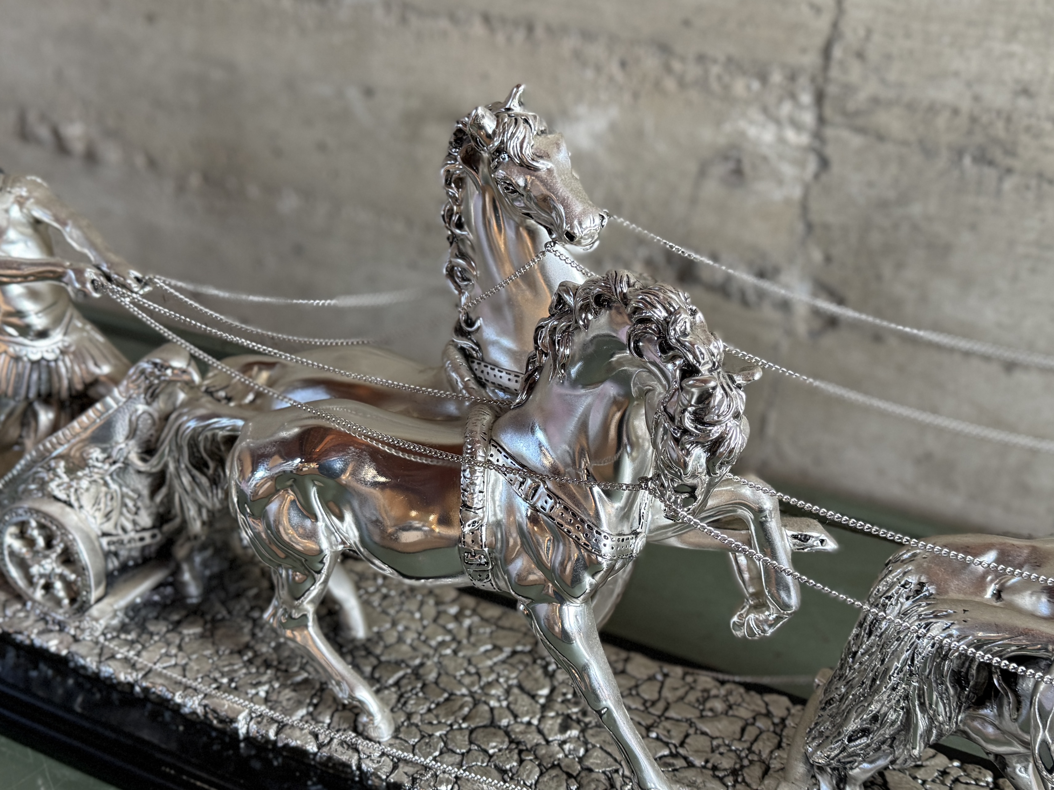 ROMAN CHARIOT SCULPTURE WITH LAMINATED SILVER