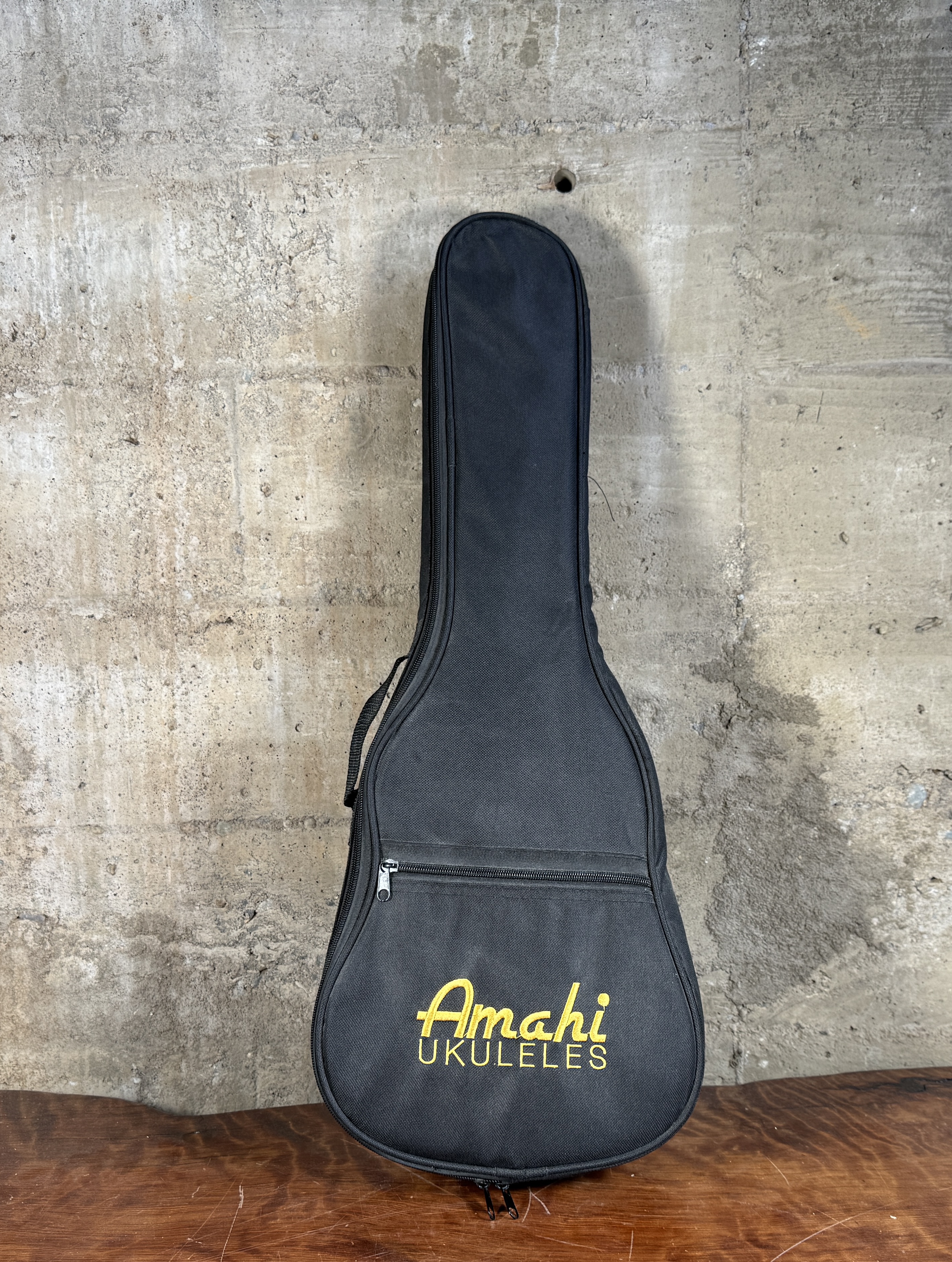 AMAHI, UKULELE