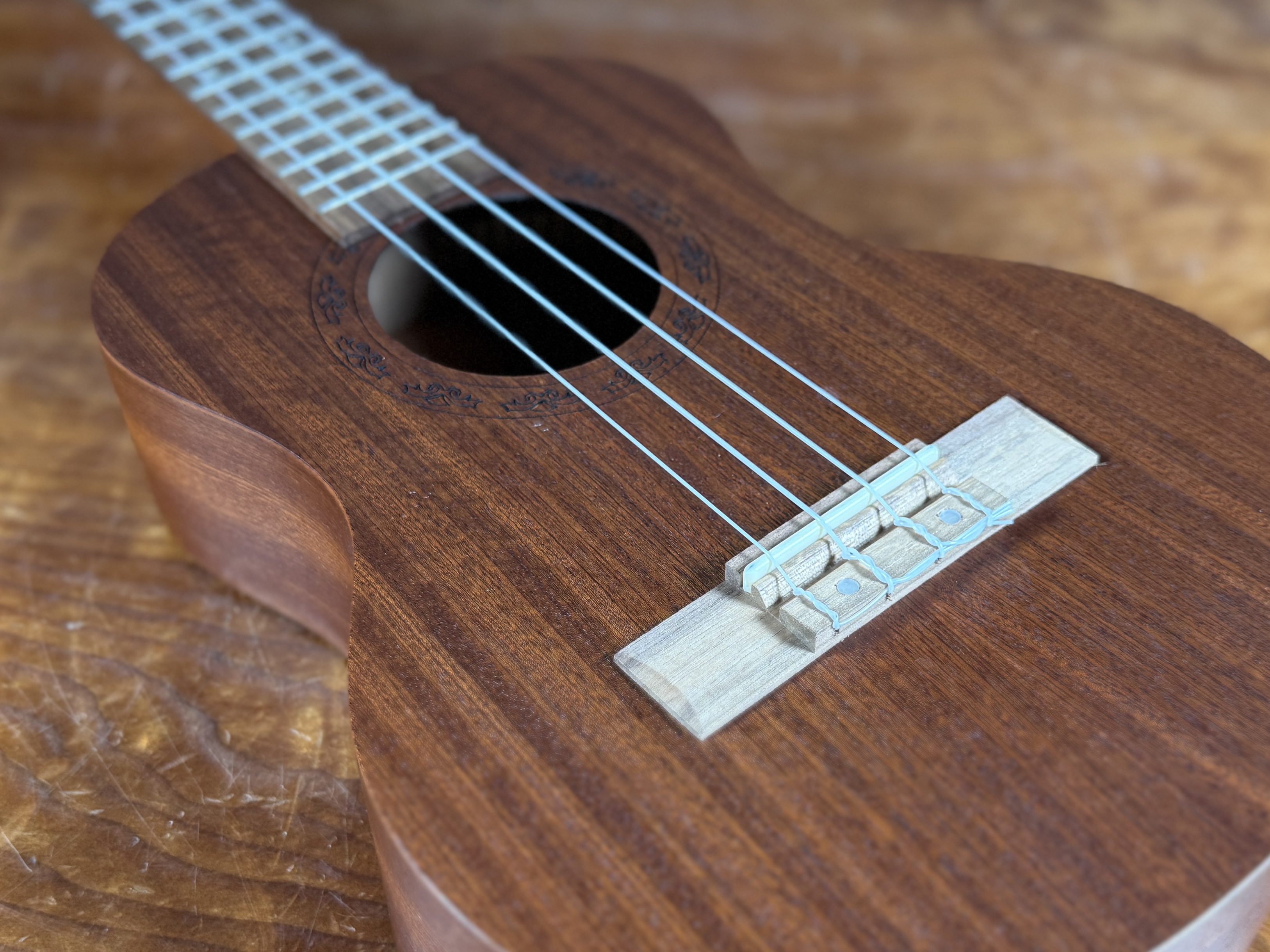 AMAHI, UKULELE