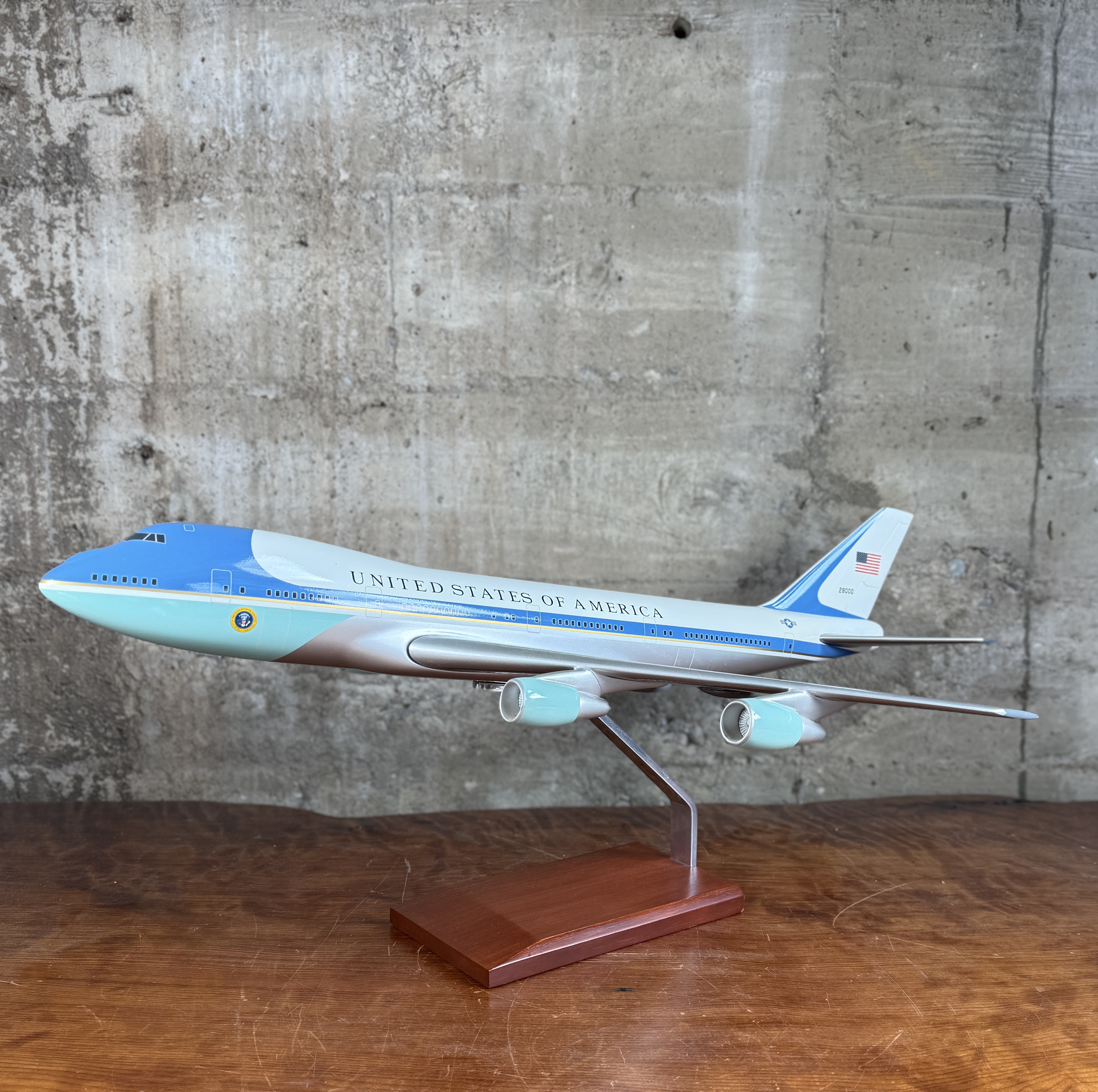 SKYMARKS , BOEING AIR FORCE ONE MODEL SCULPTURE