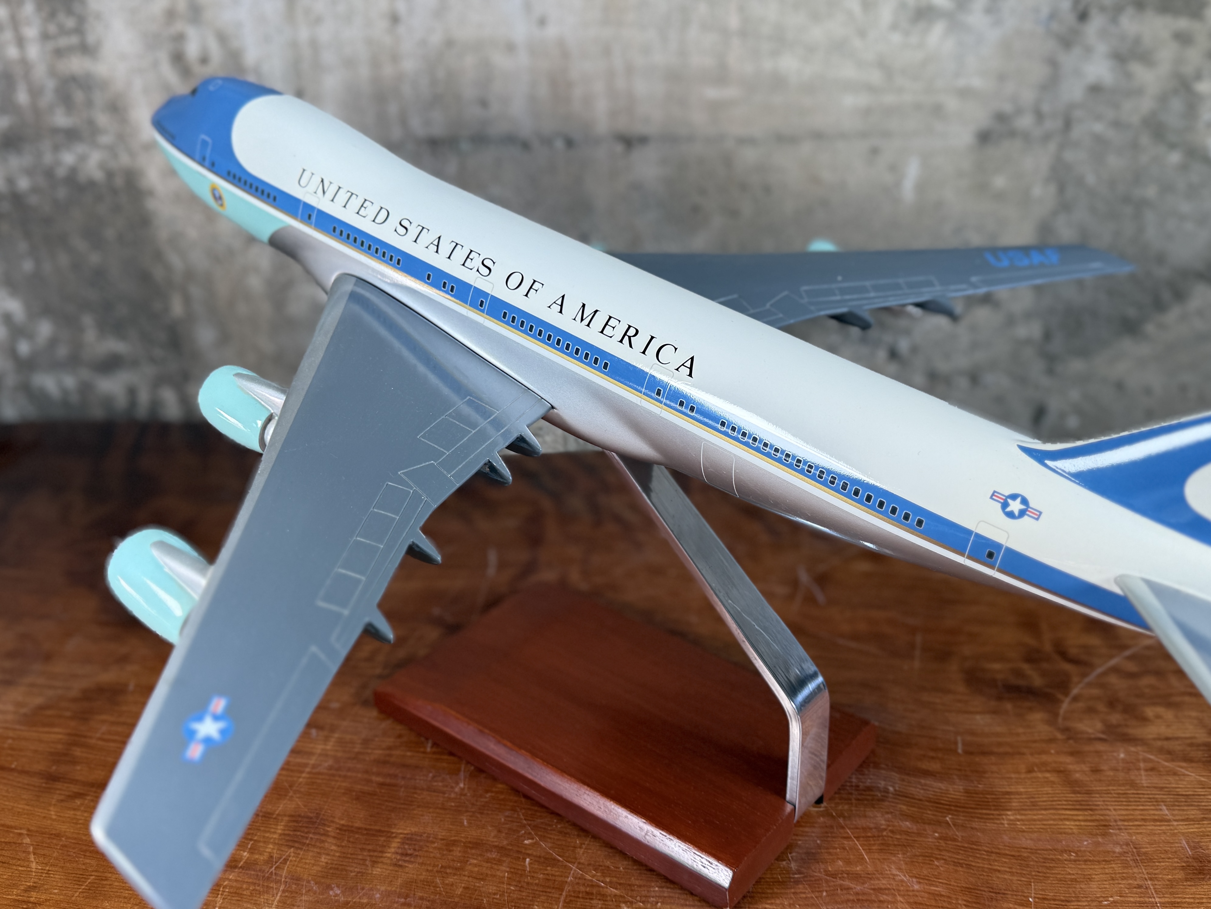 SKYMARKS , BOEING AIR FORCE ONE MODEL SCULPTURE