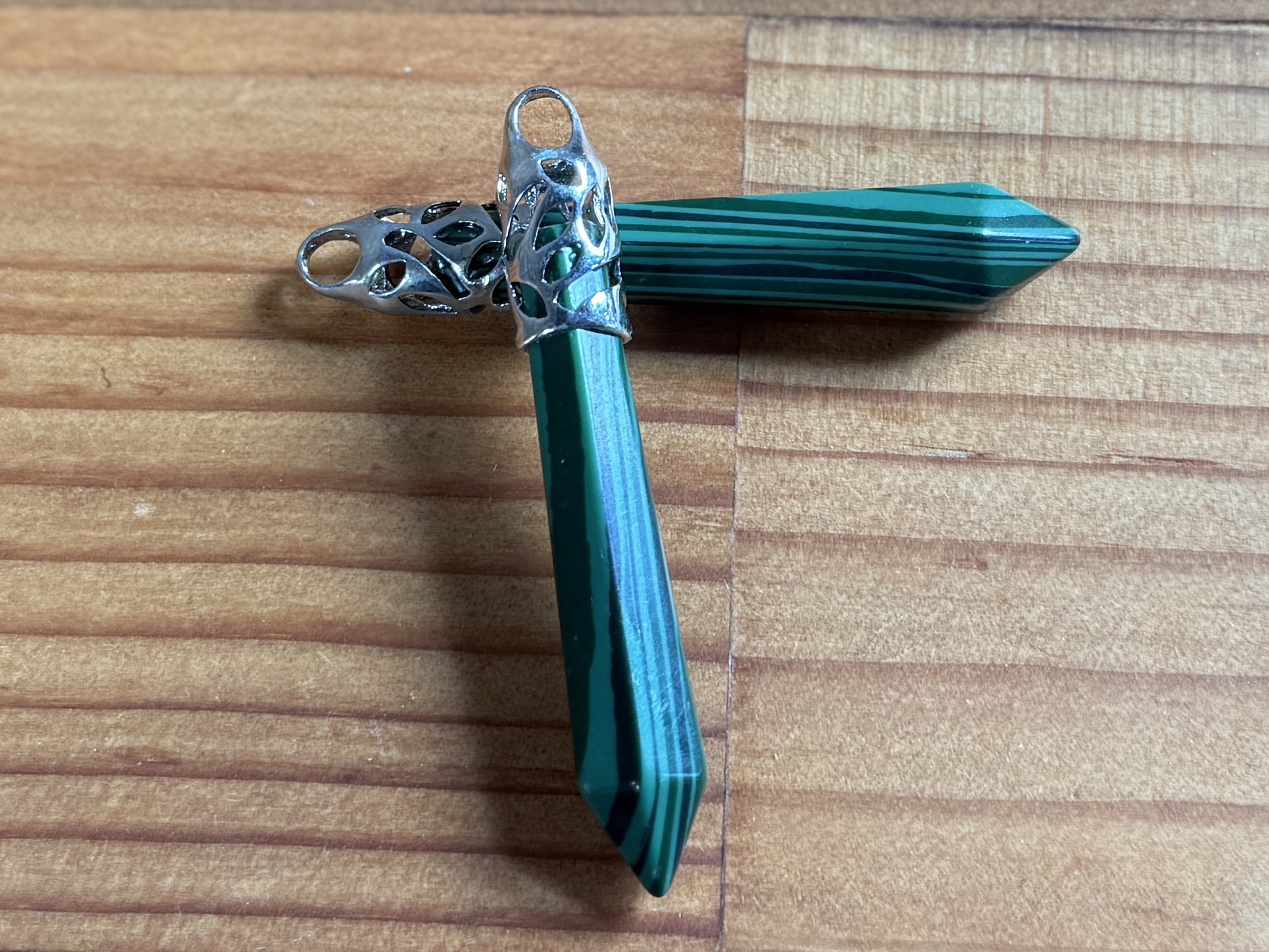 PAIR OF MALACHITE HEXAGONAL POINT PENDANTS