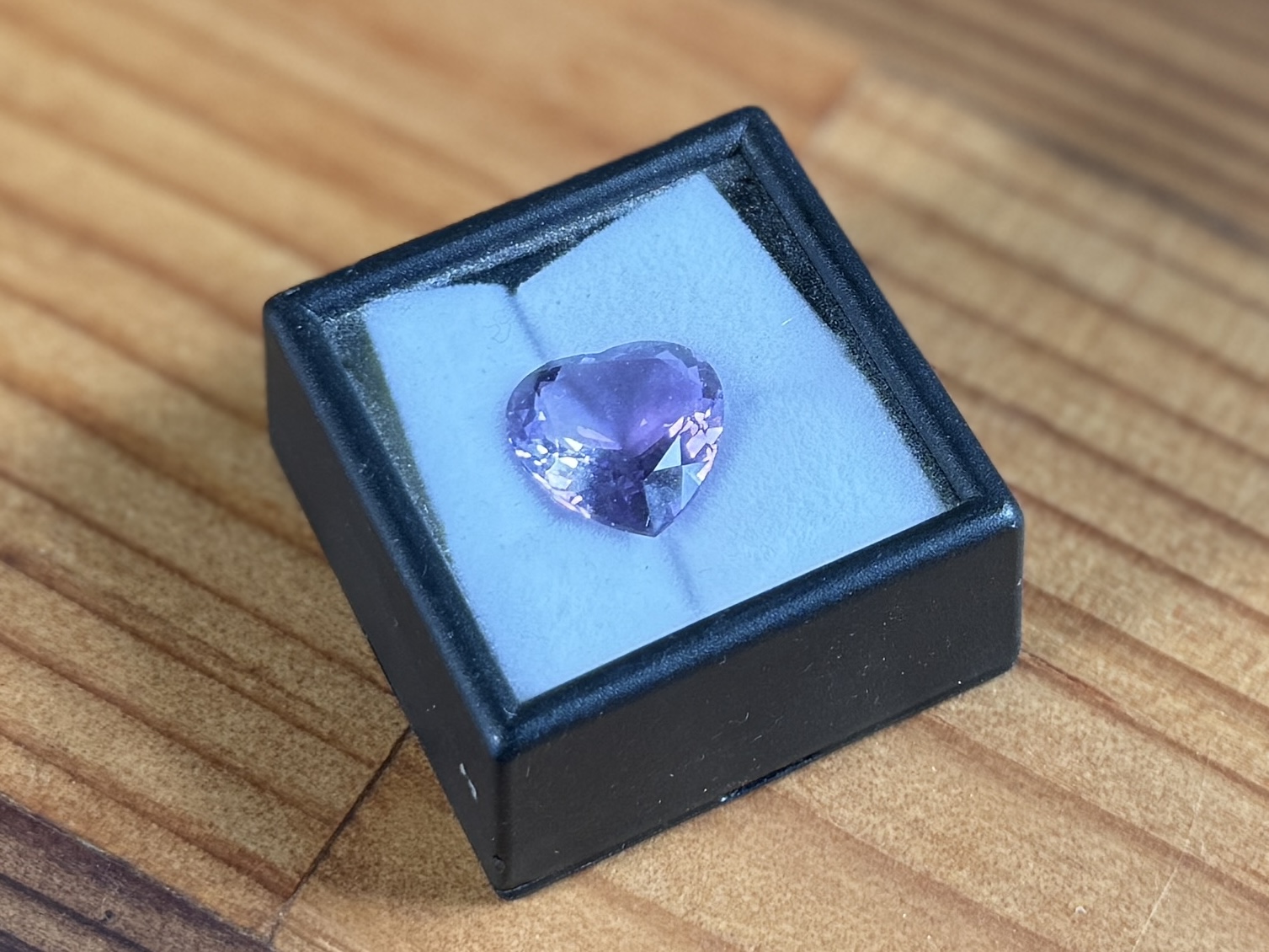 AMETHYST "HEART" GEMSTONE