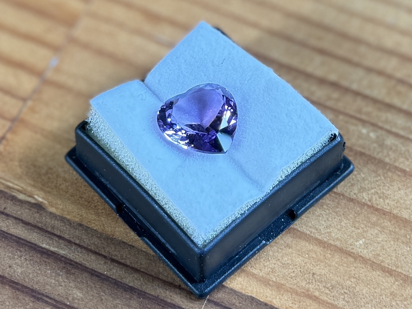 AMETHYST "HEART" GEMSTONE
