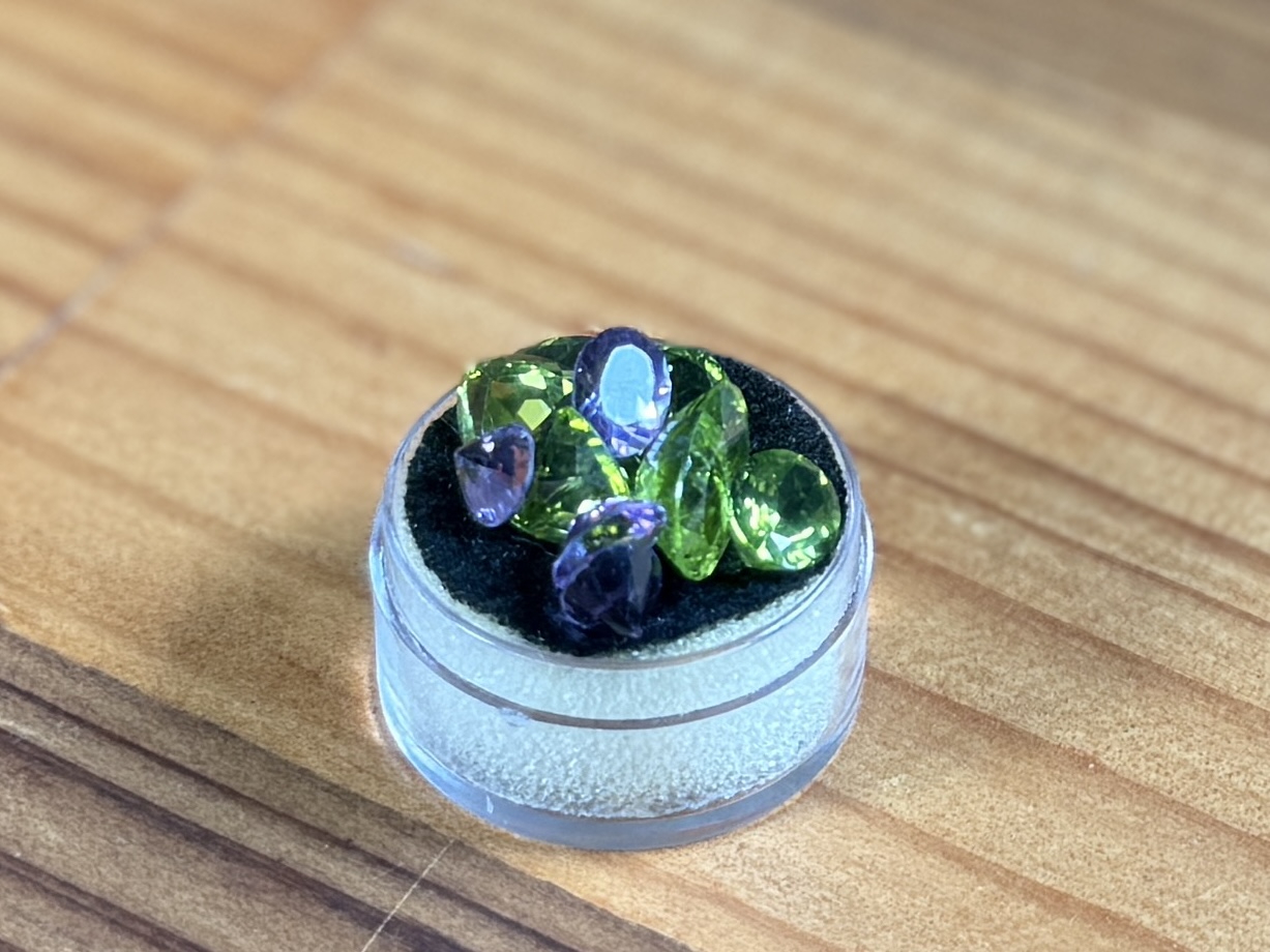 AMETHYST & PERIDOT GEMSTONES