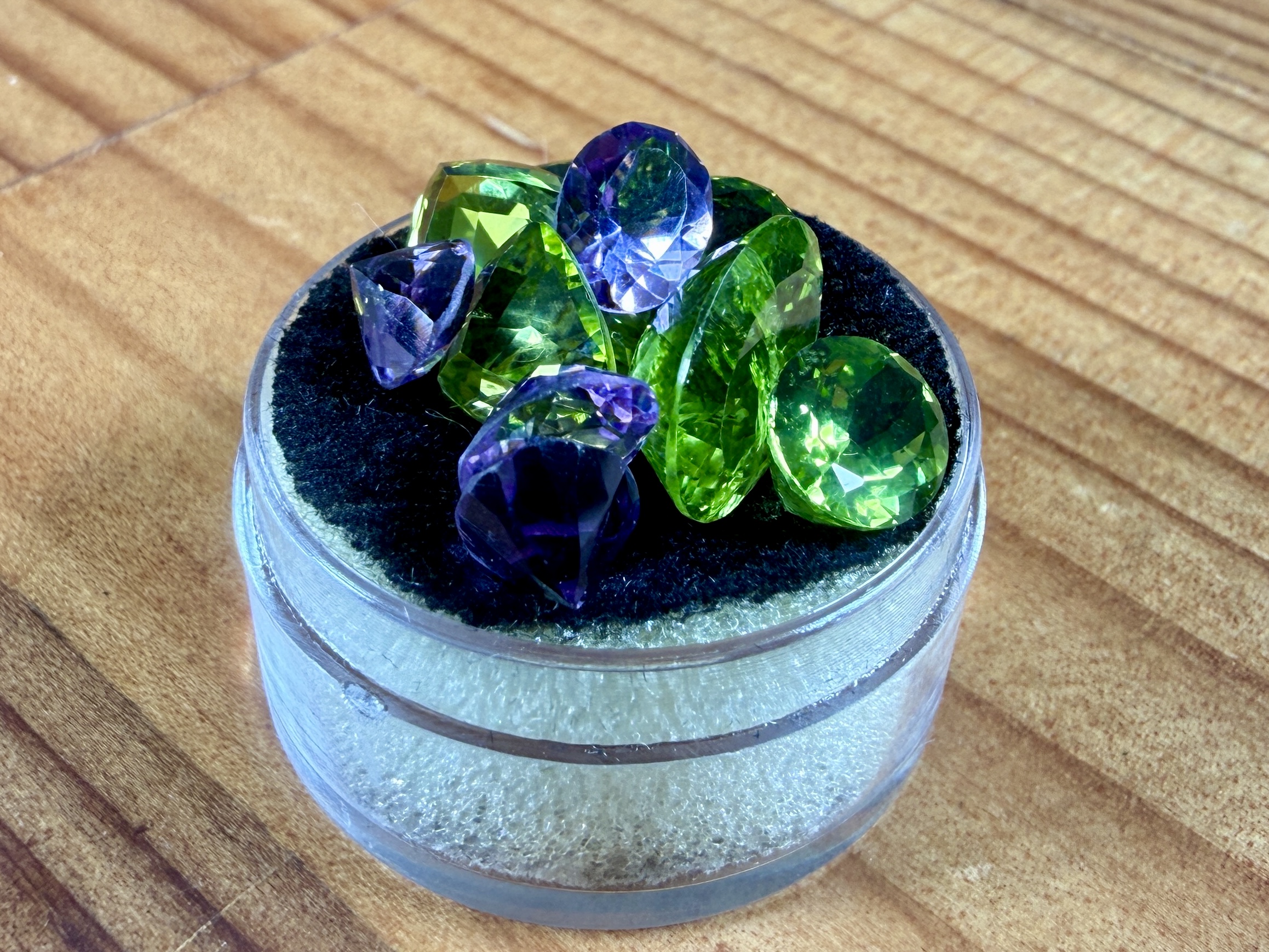 AMETHYST & PERIDOT GEMSTONES