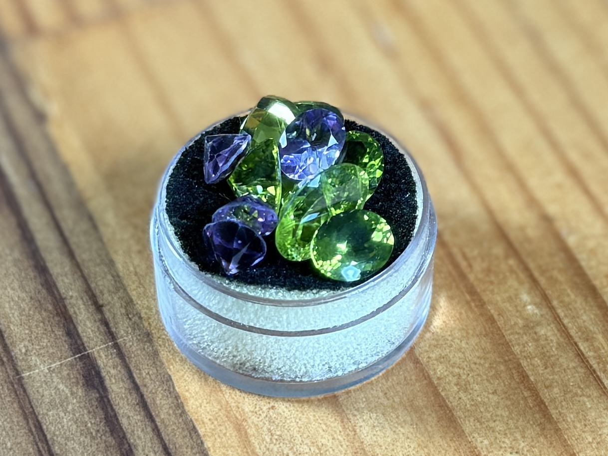 AMETHYST & PERIDOT GEMSTONES