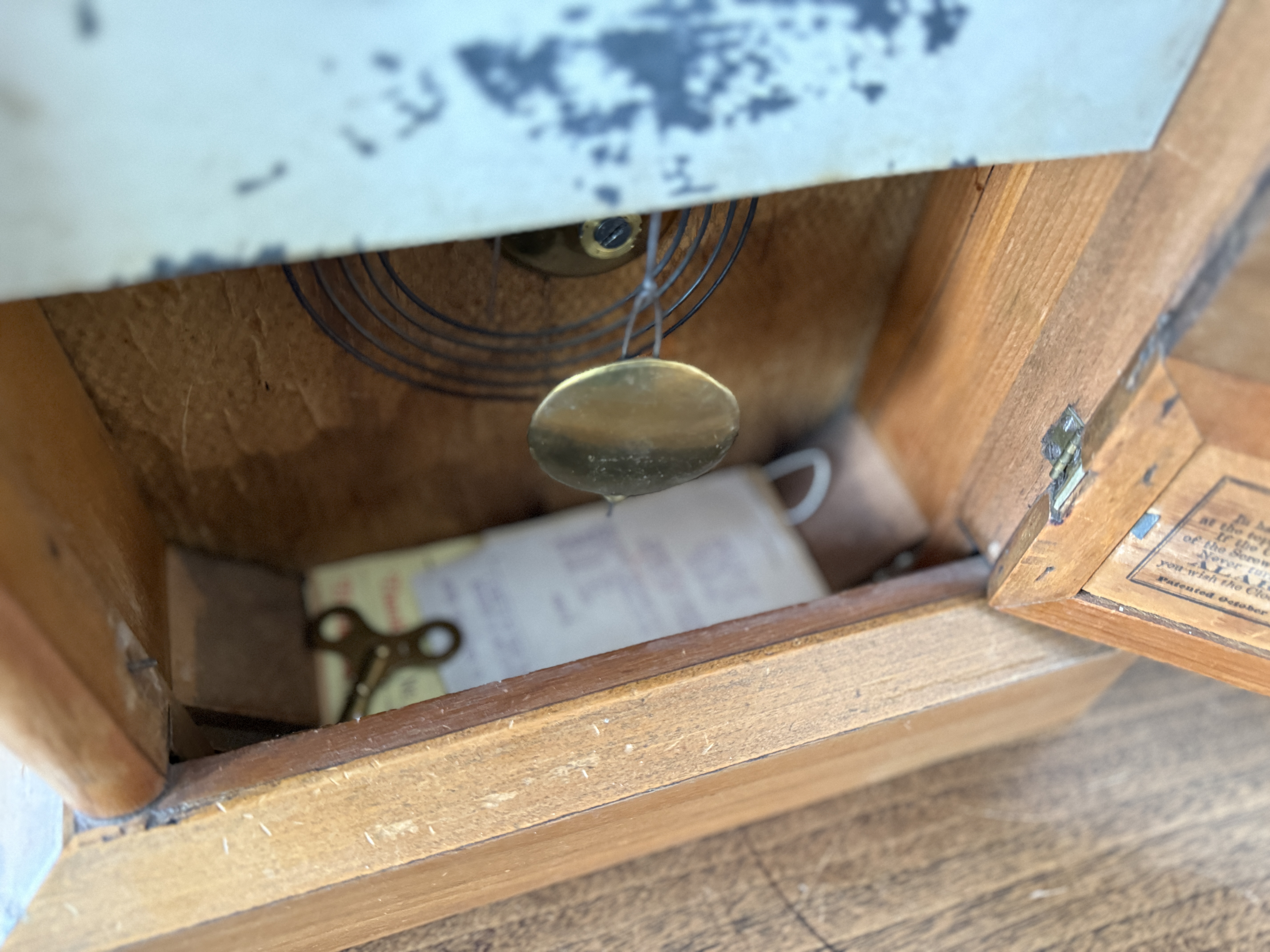 JEROME & CO., PENDULUM CLOCK