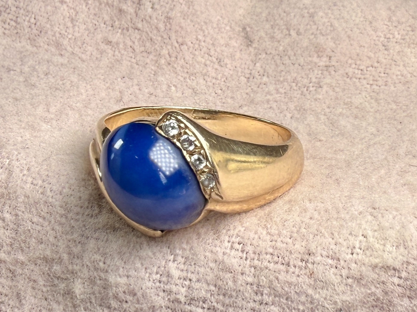 14K GOLD STAR SAPPHIRE RING