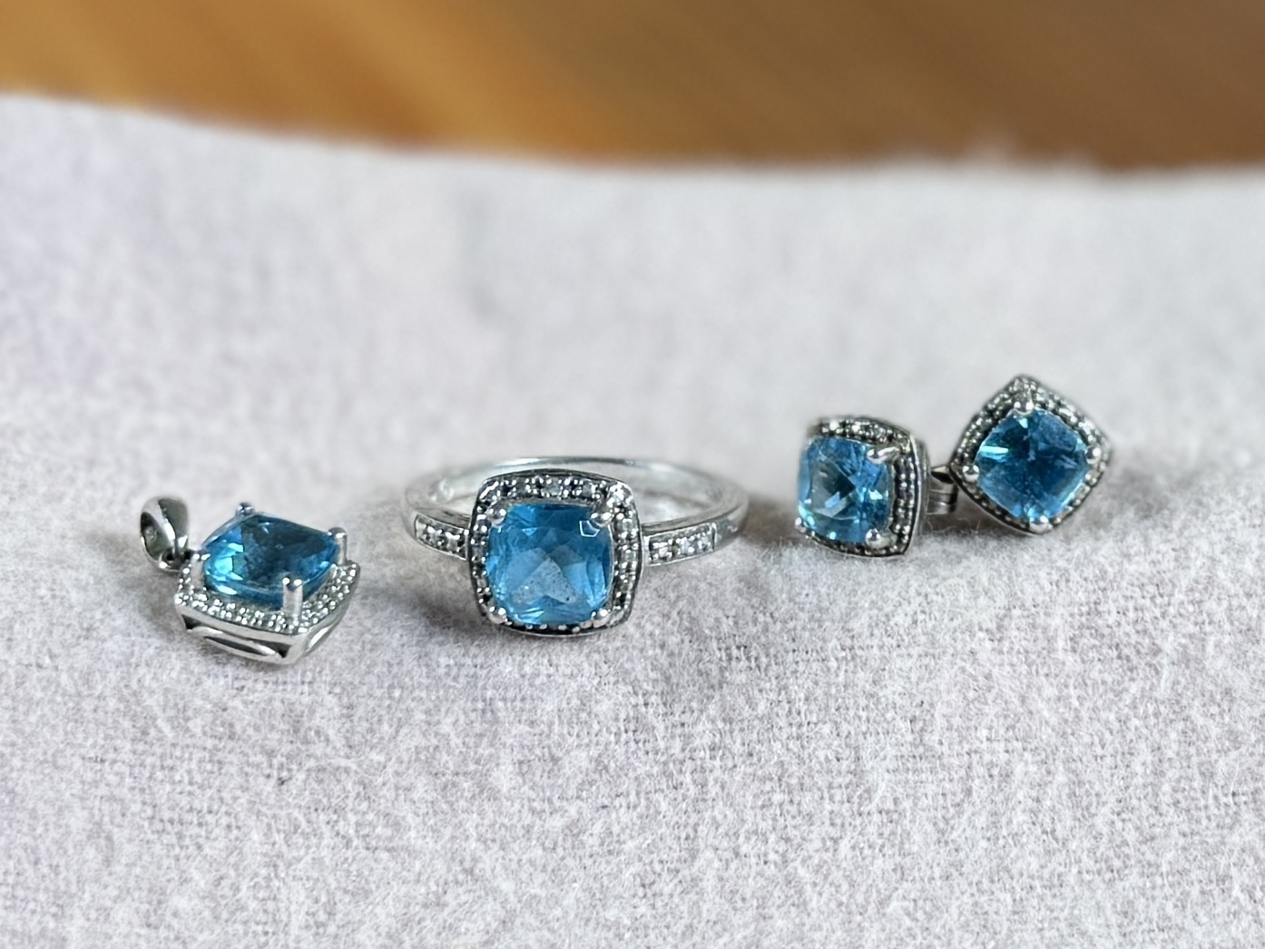 BLUE TOPAZ JEWELRY COLLECTION