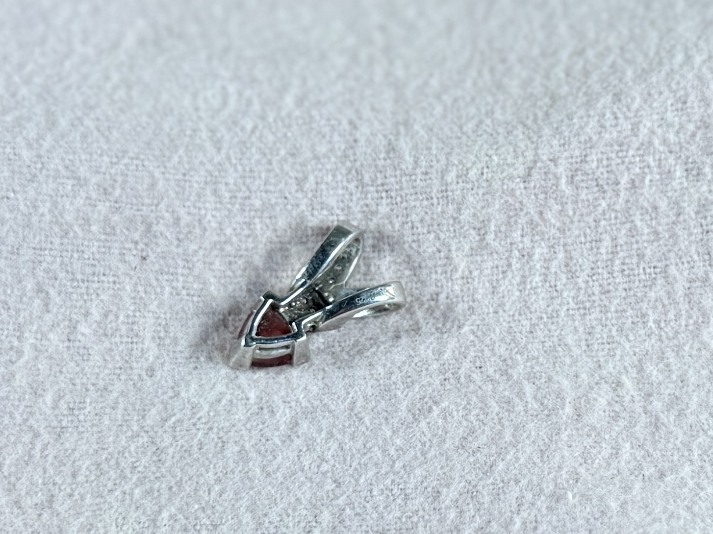 STERLING SILVER & SUNSTONE PENDANT