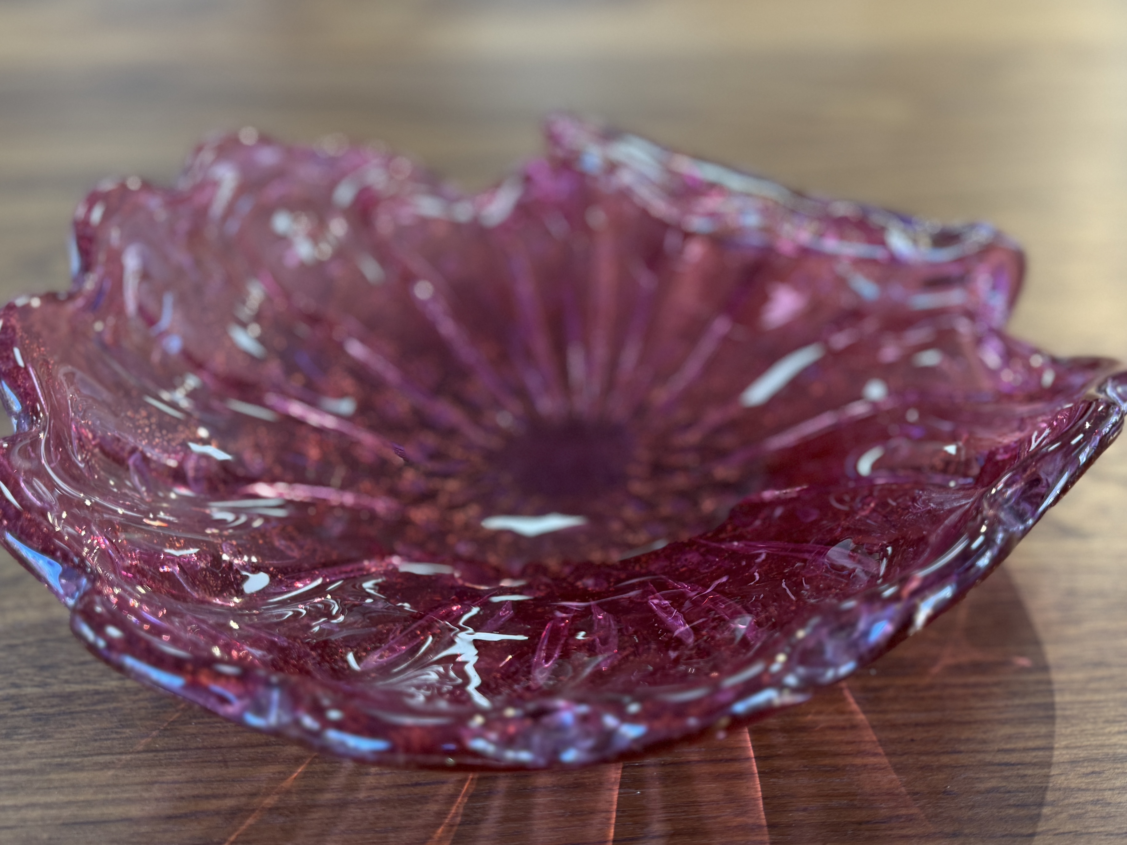 LARGE CAST SEASHELL FUSED ART GLASS VESSEL