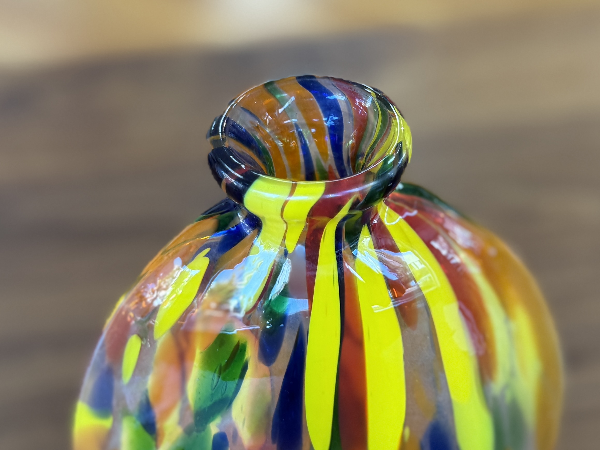 BLOWN GLASS VASE