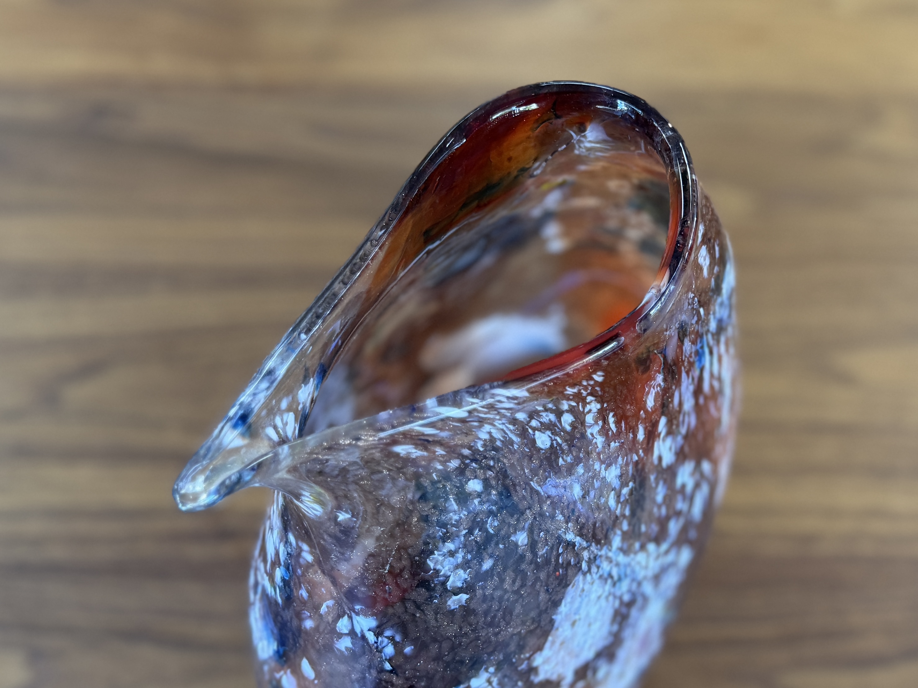 HAND-BLOWN ART GLASS VASE