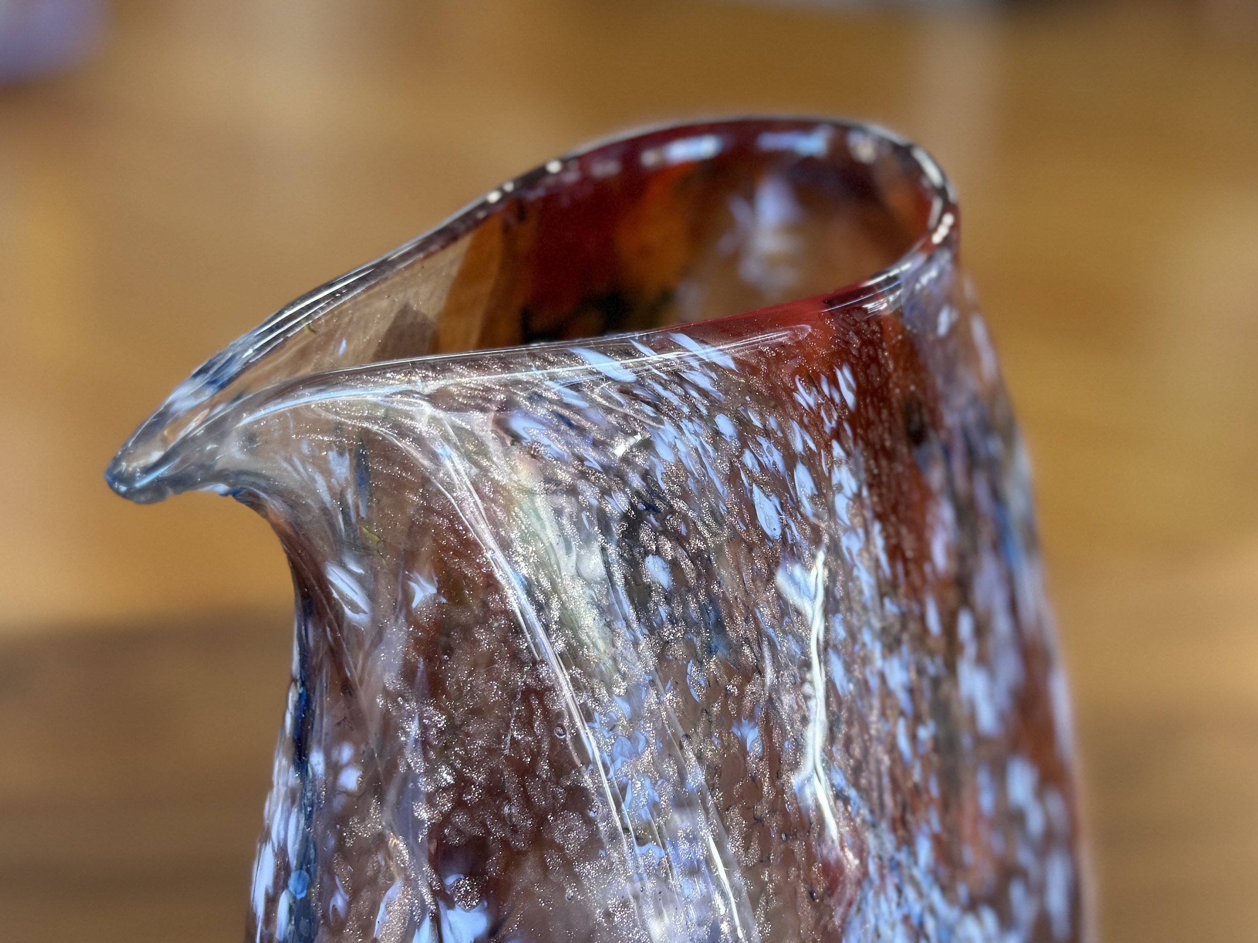 HAND-BLOWN ART GLASS VASE