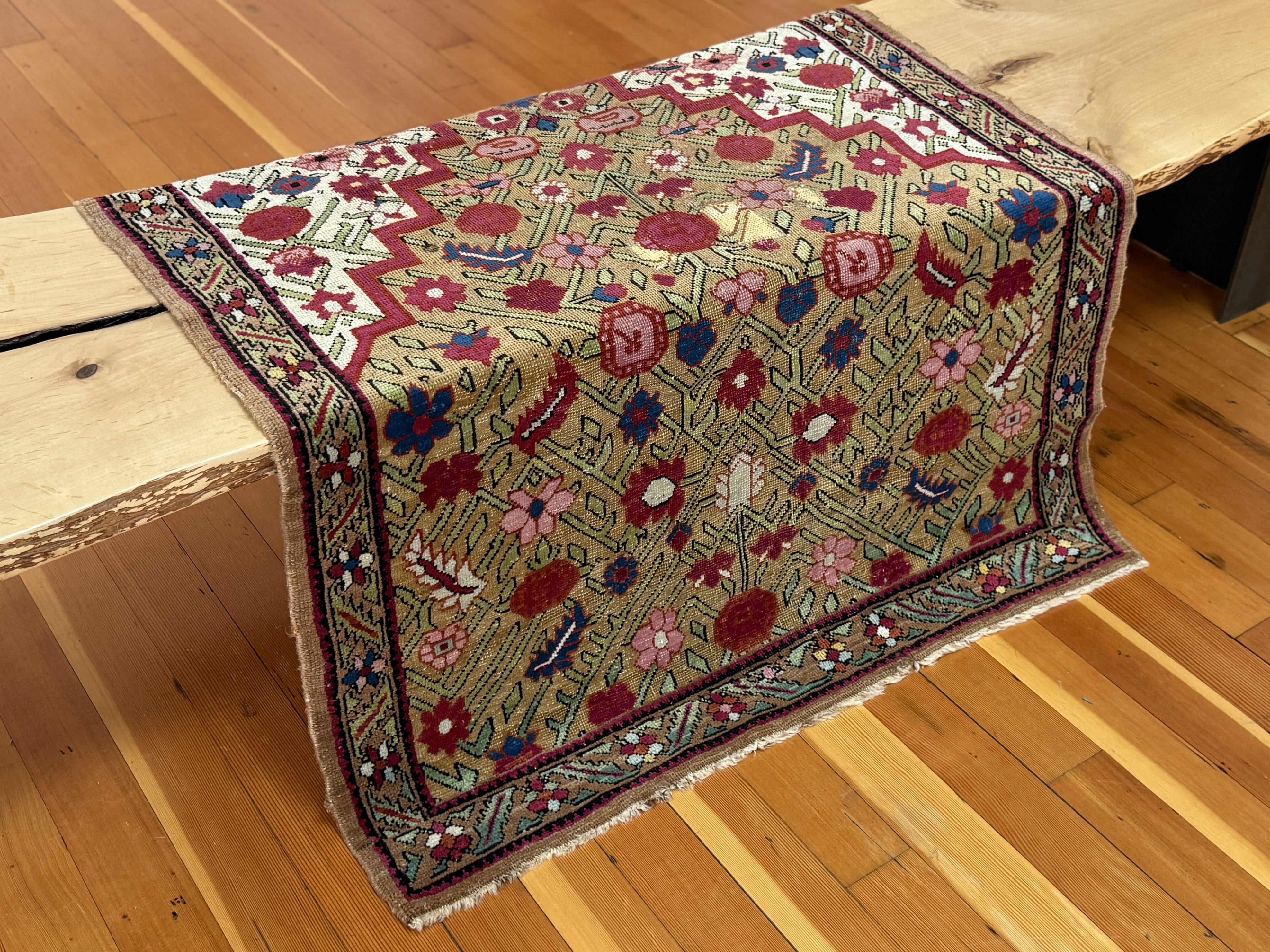 KARABAGH CHRISTIAN PRAYER RUG