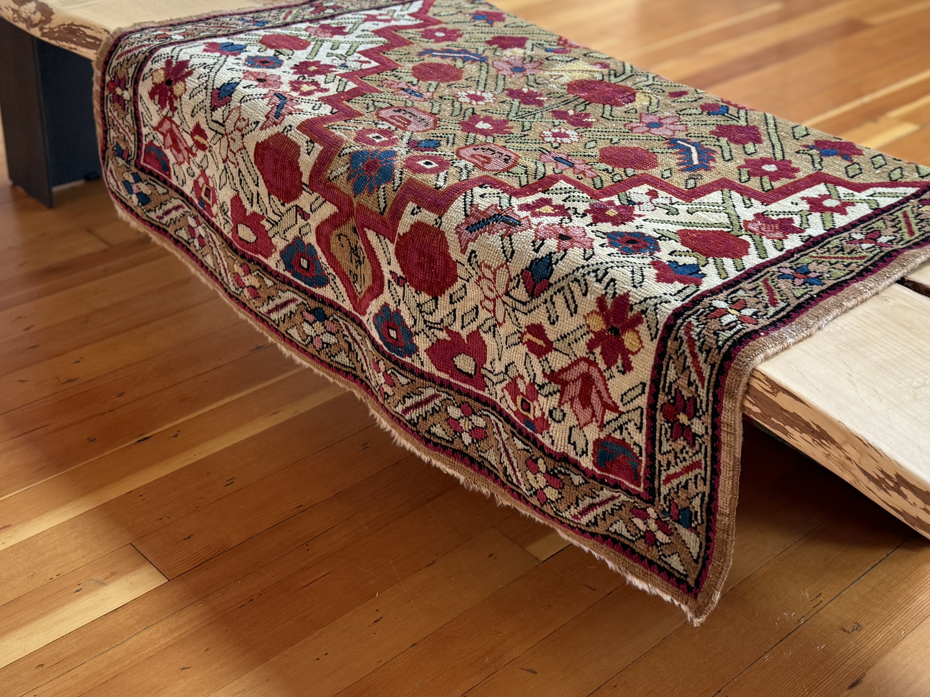 KARABAGH CHRISTIAN PRAYER RUG