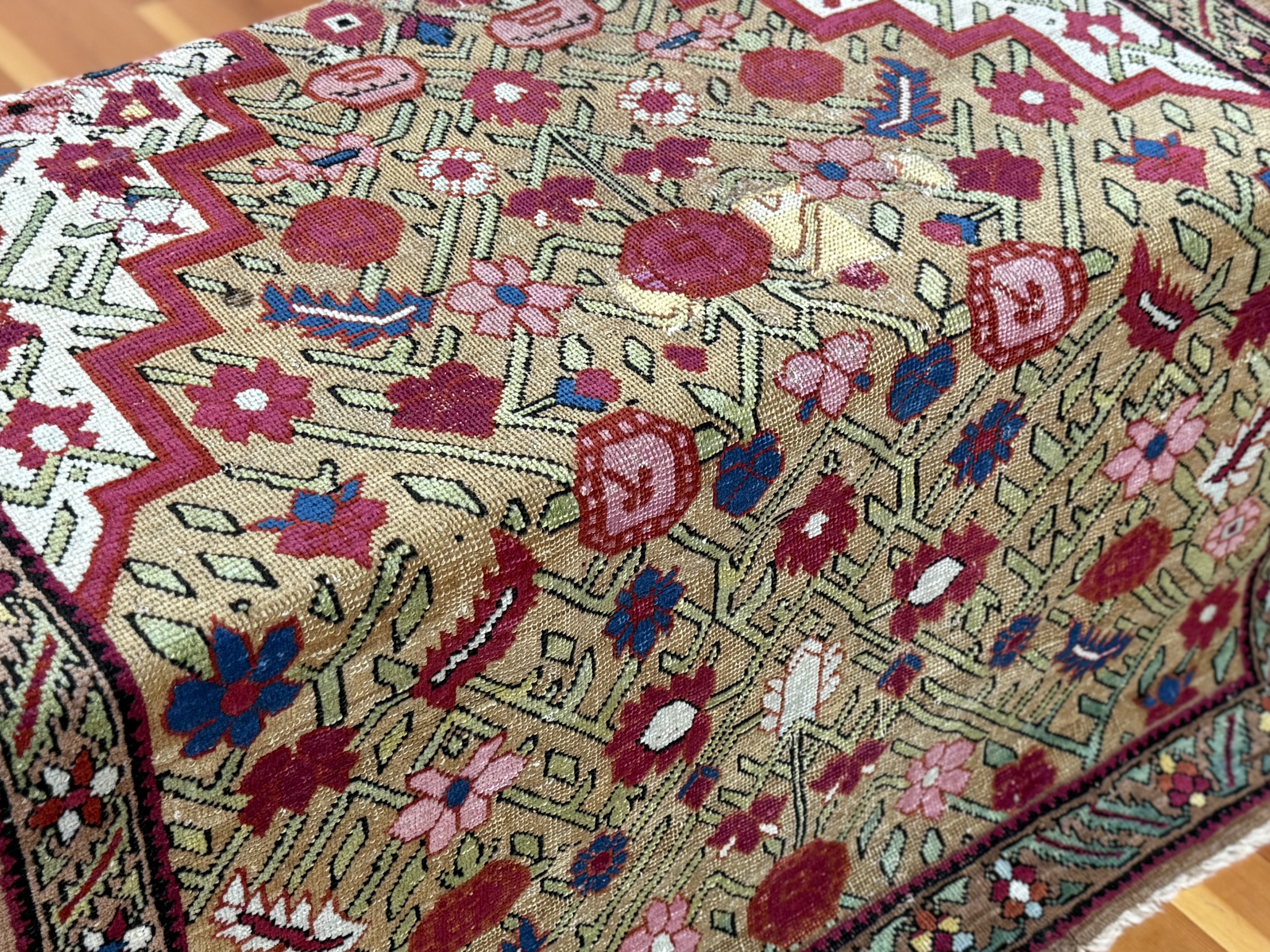 KARABAGH CHRISTIAN PRAYER RUG