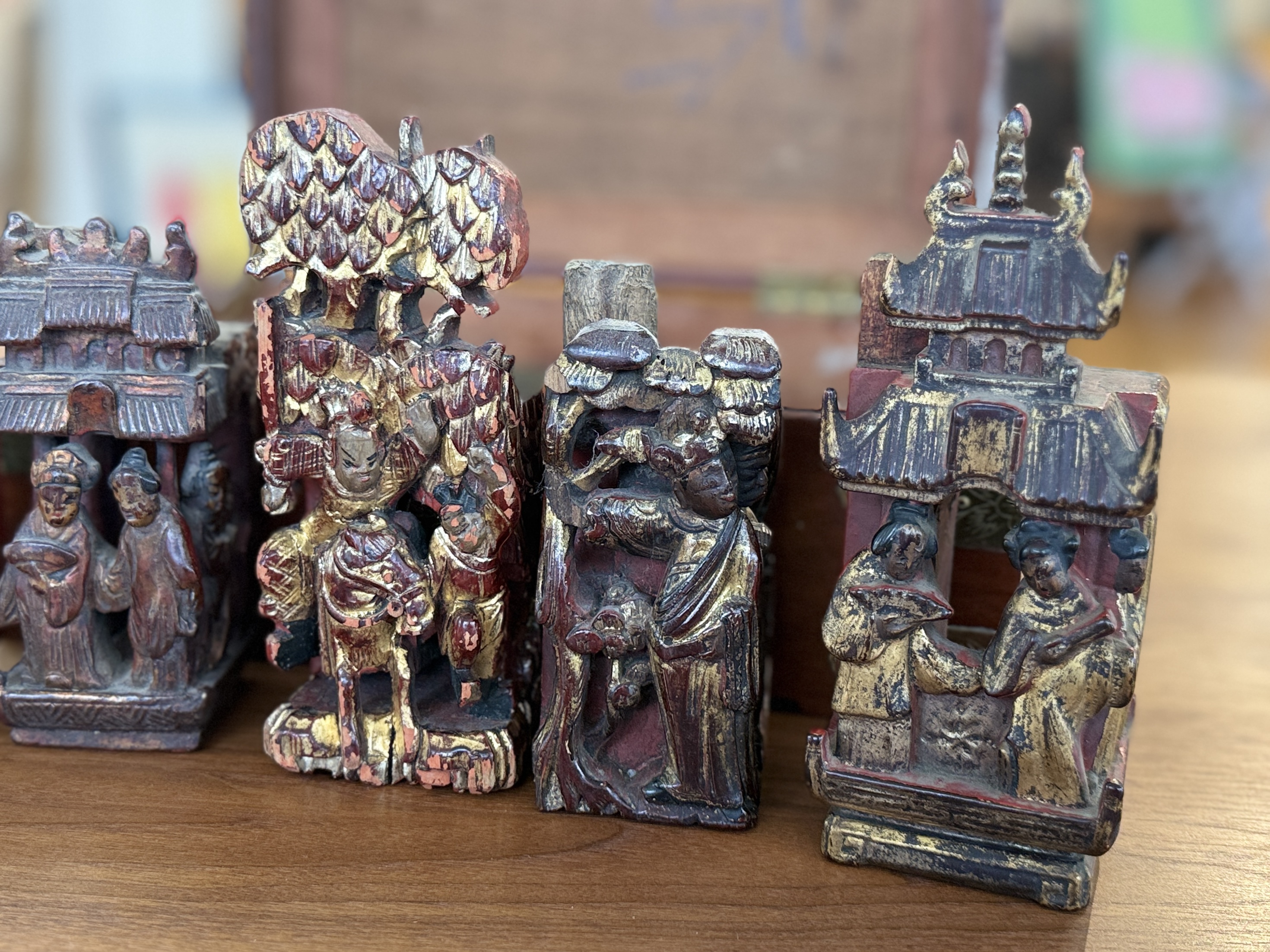 CHINESE FIGURATIVE PANELS IN CHEST