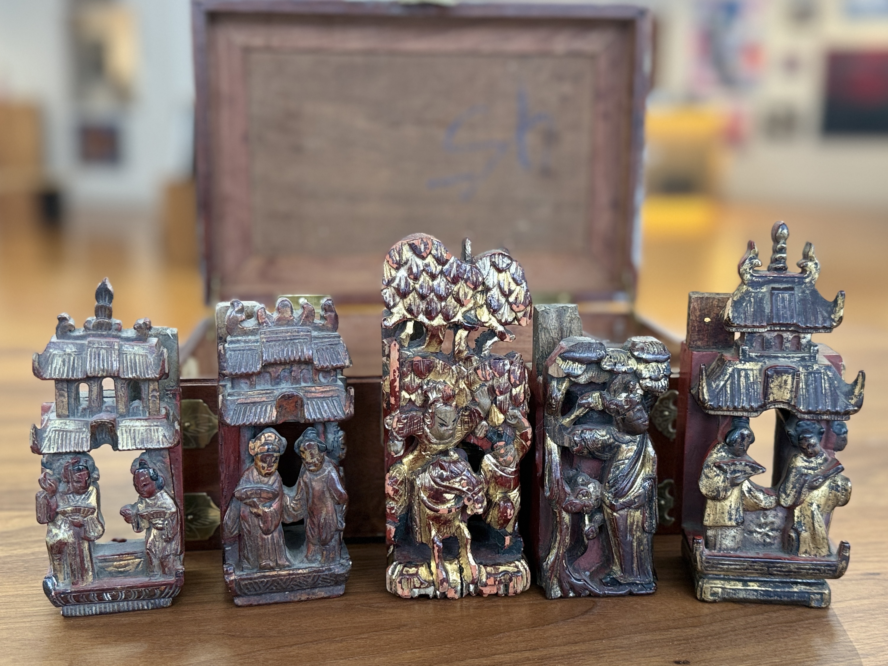 CHINESE FIGURATIVE PANELS IN CHEST