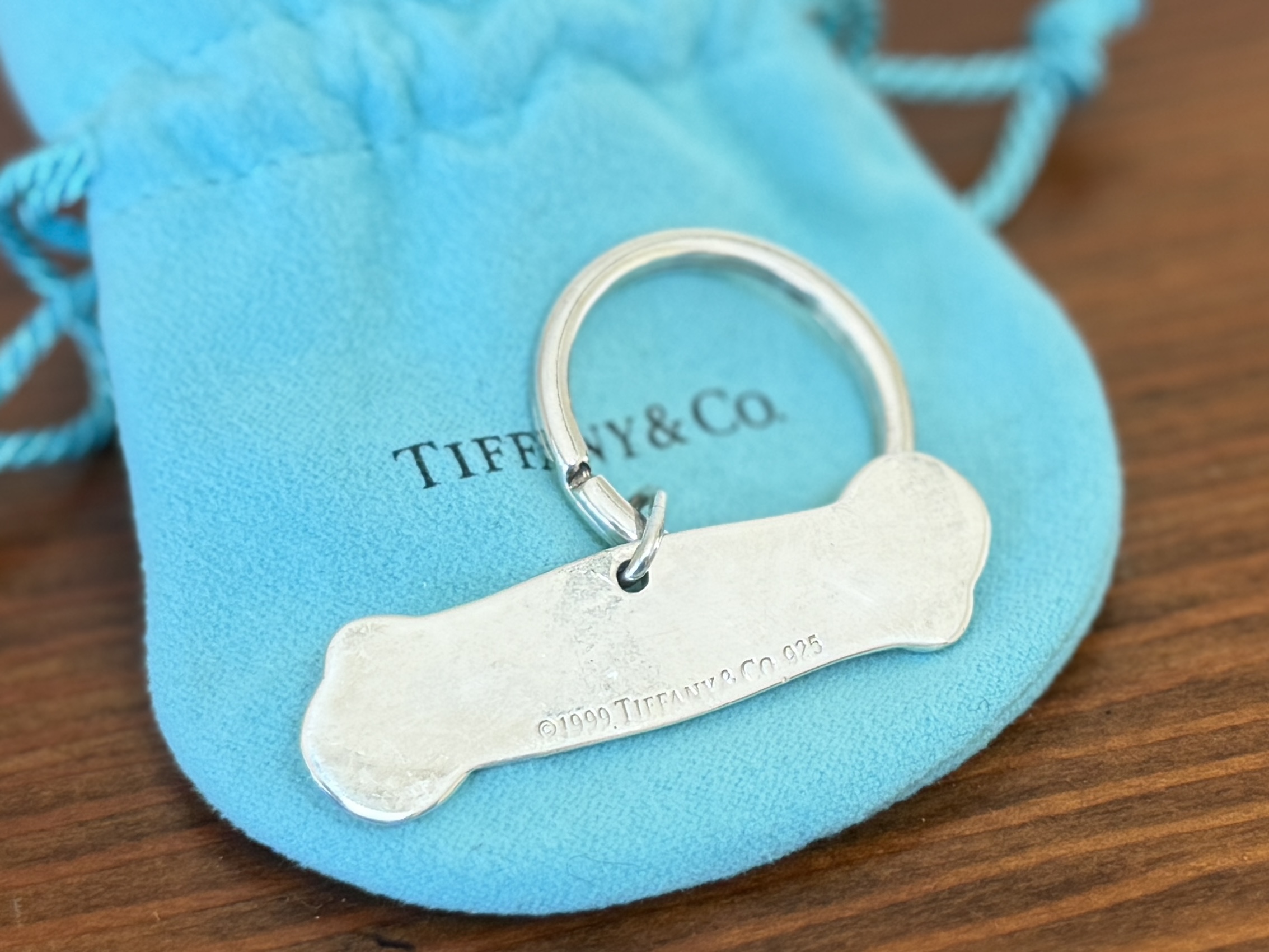 TIFFANY & CO., BONE-SHAPED KEY RING