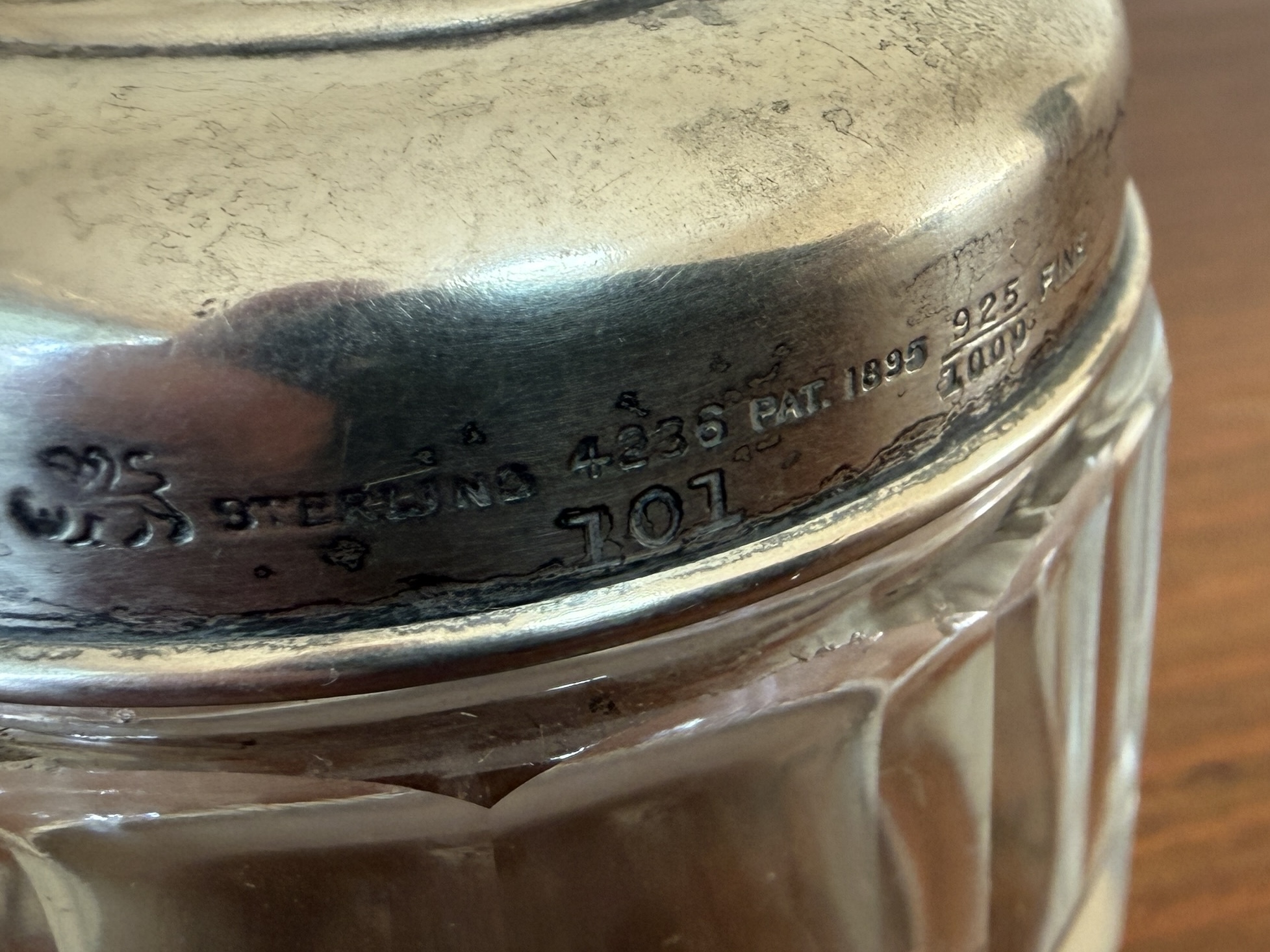 VANITY JAR WITH STERLING SILVER LID
