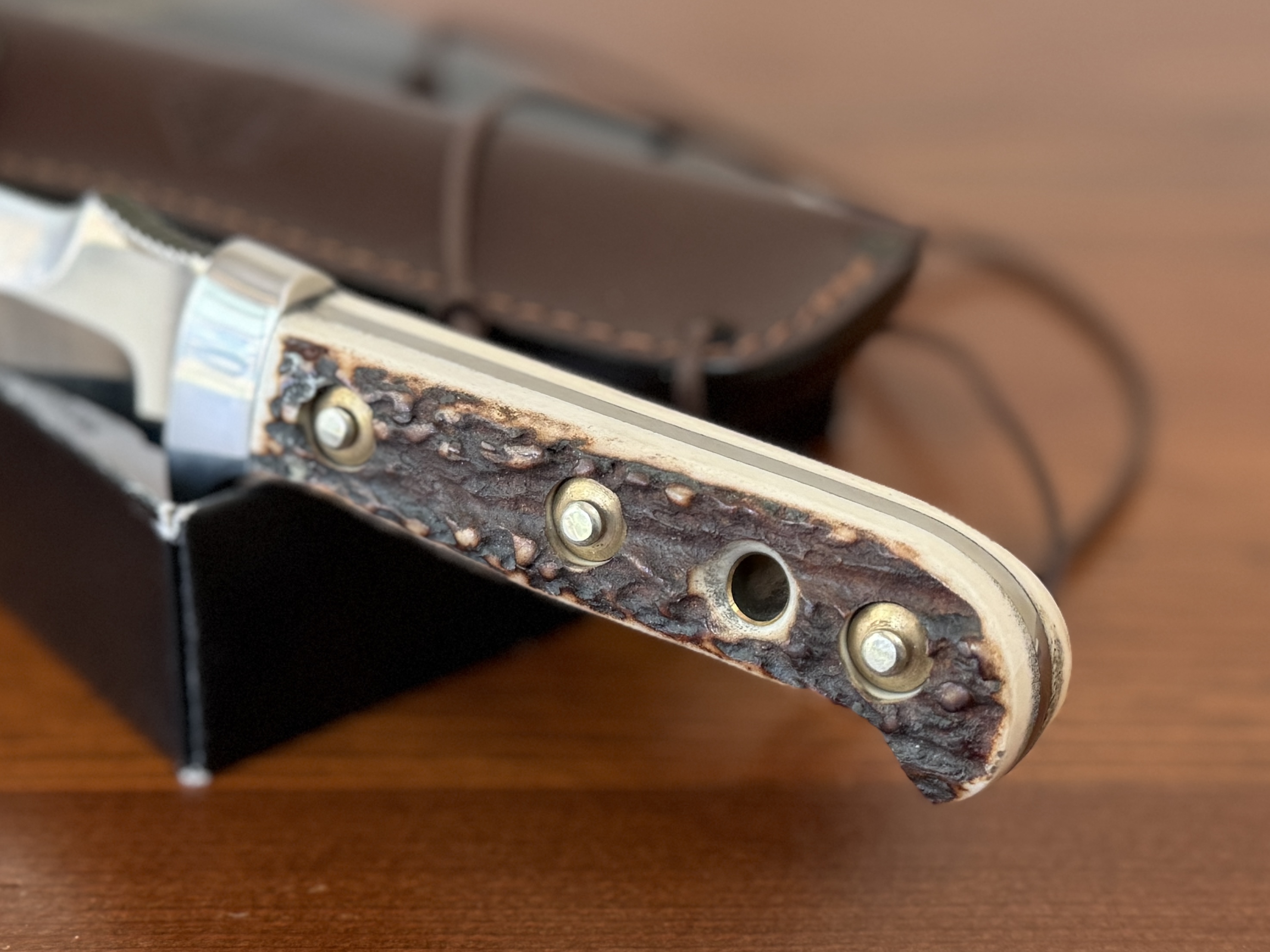 PUMA, WHITE HUNTER STAGHORN KNIFE