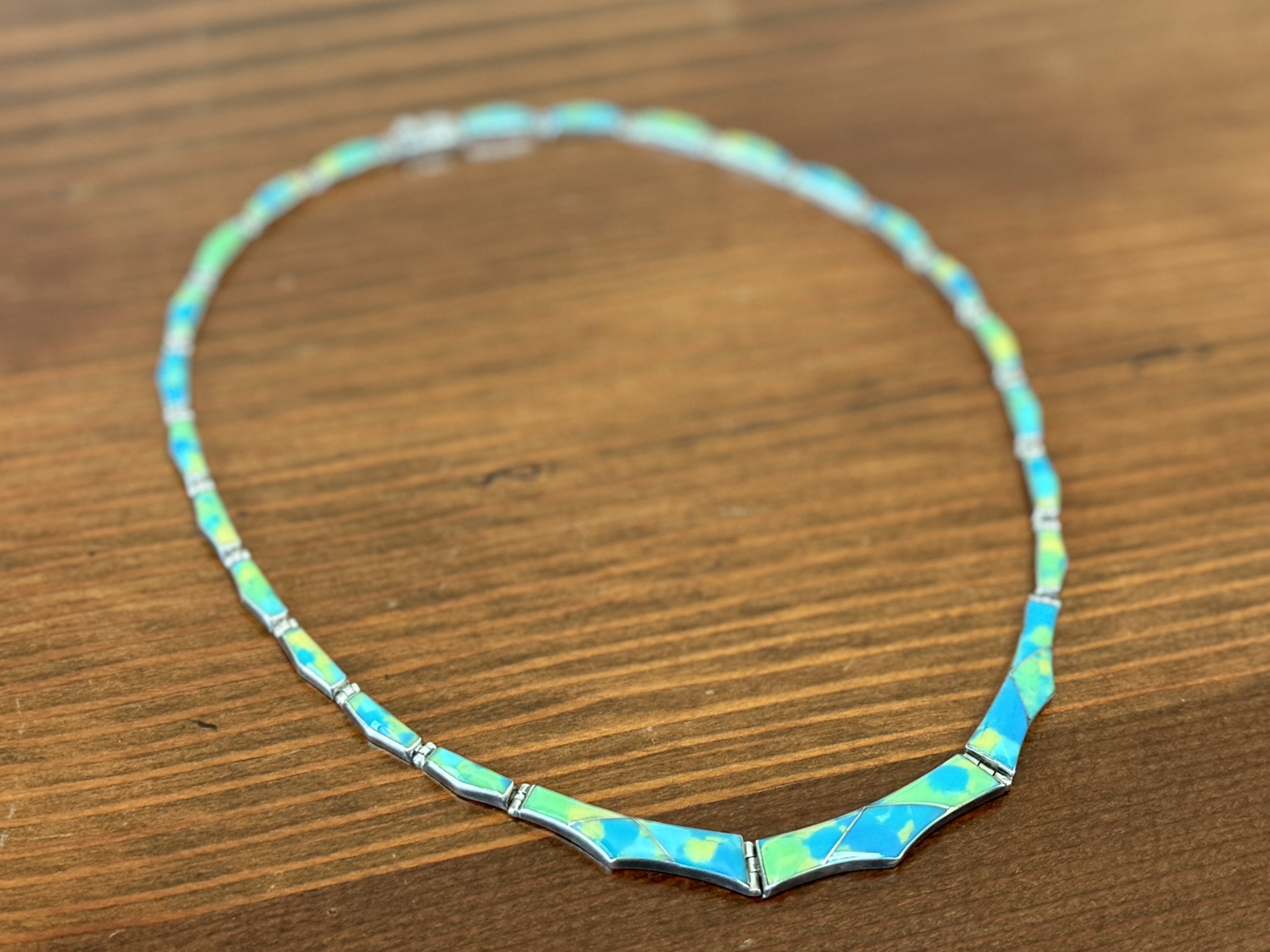 950 SILVER NECKLACE WITH BLUE & GREEN OPAL INLAY