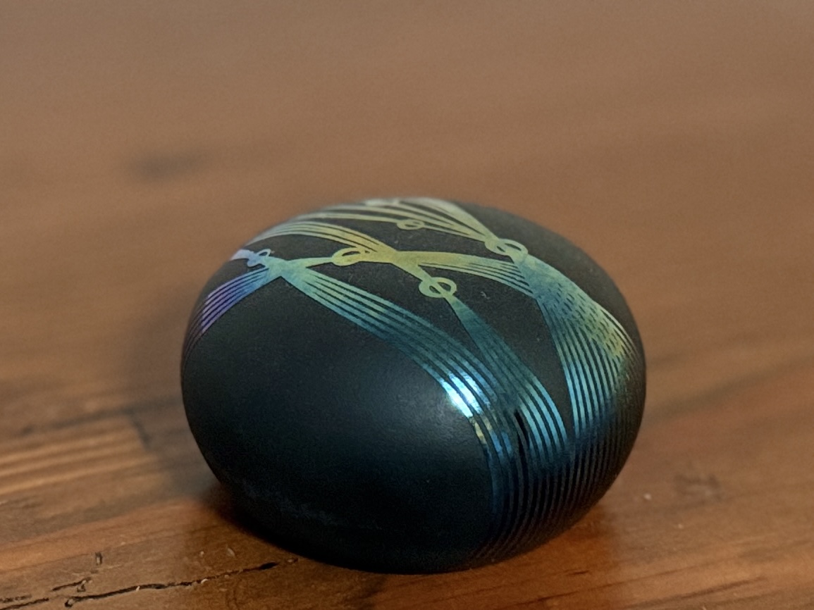 ART GLASS PAPERWEIGHT