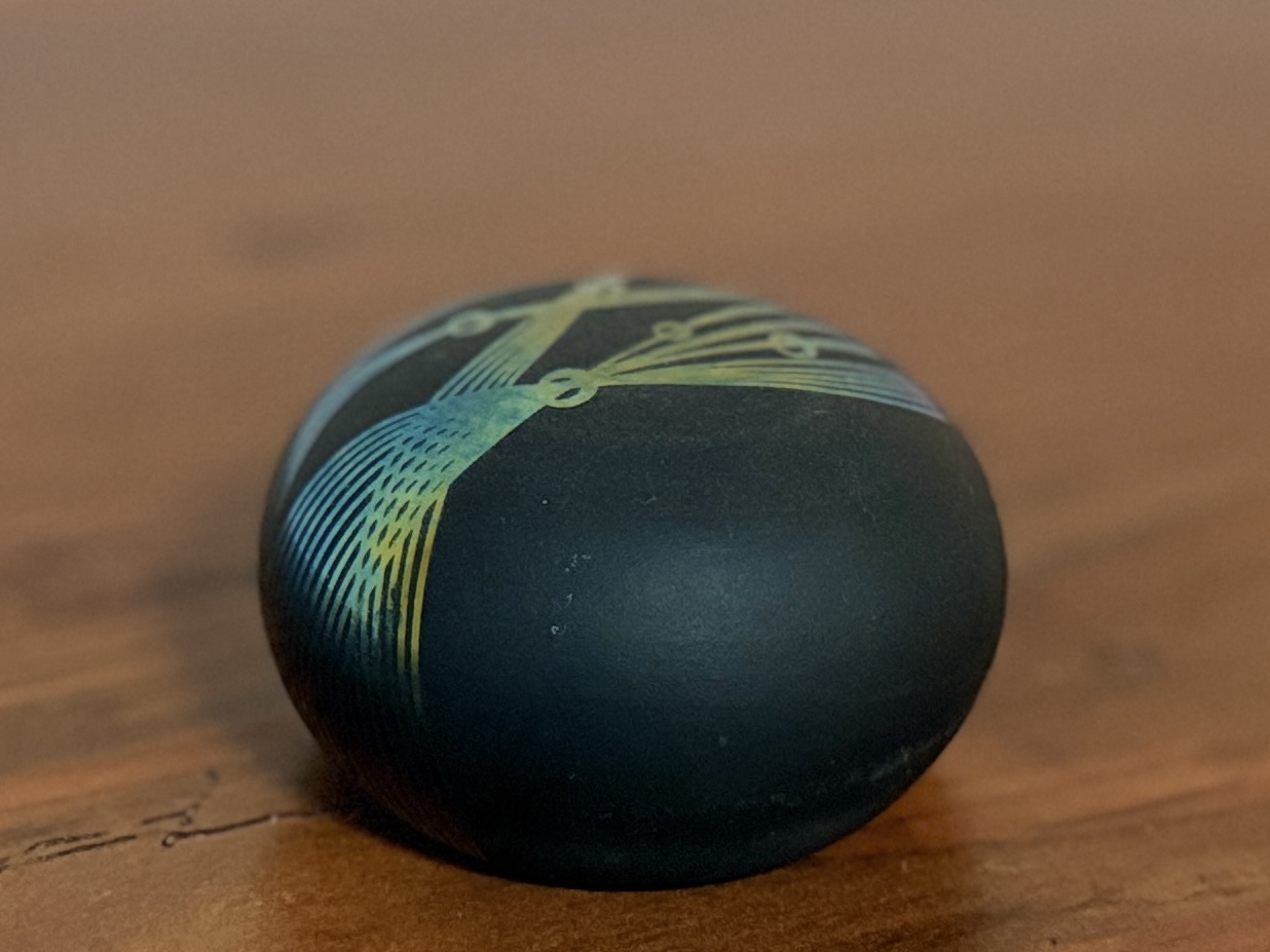 ART GLASS PAPERWEIGHT