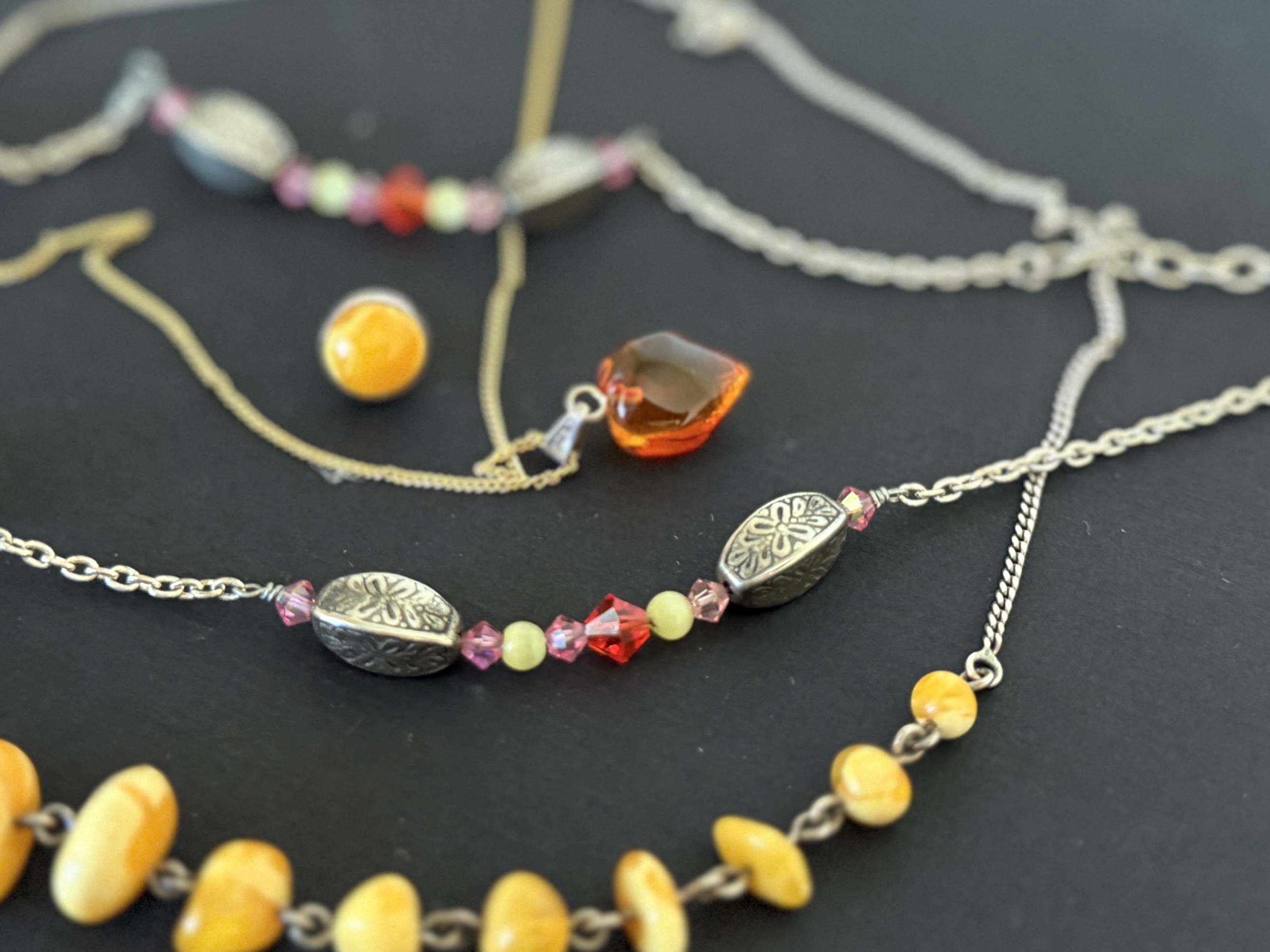 VINTAGE NECKLACE COLLECTION