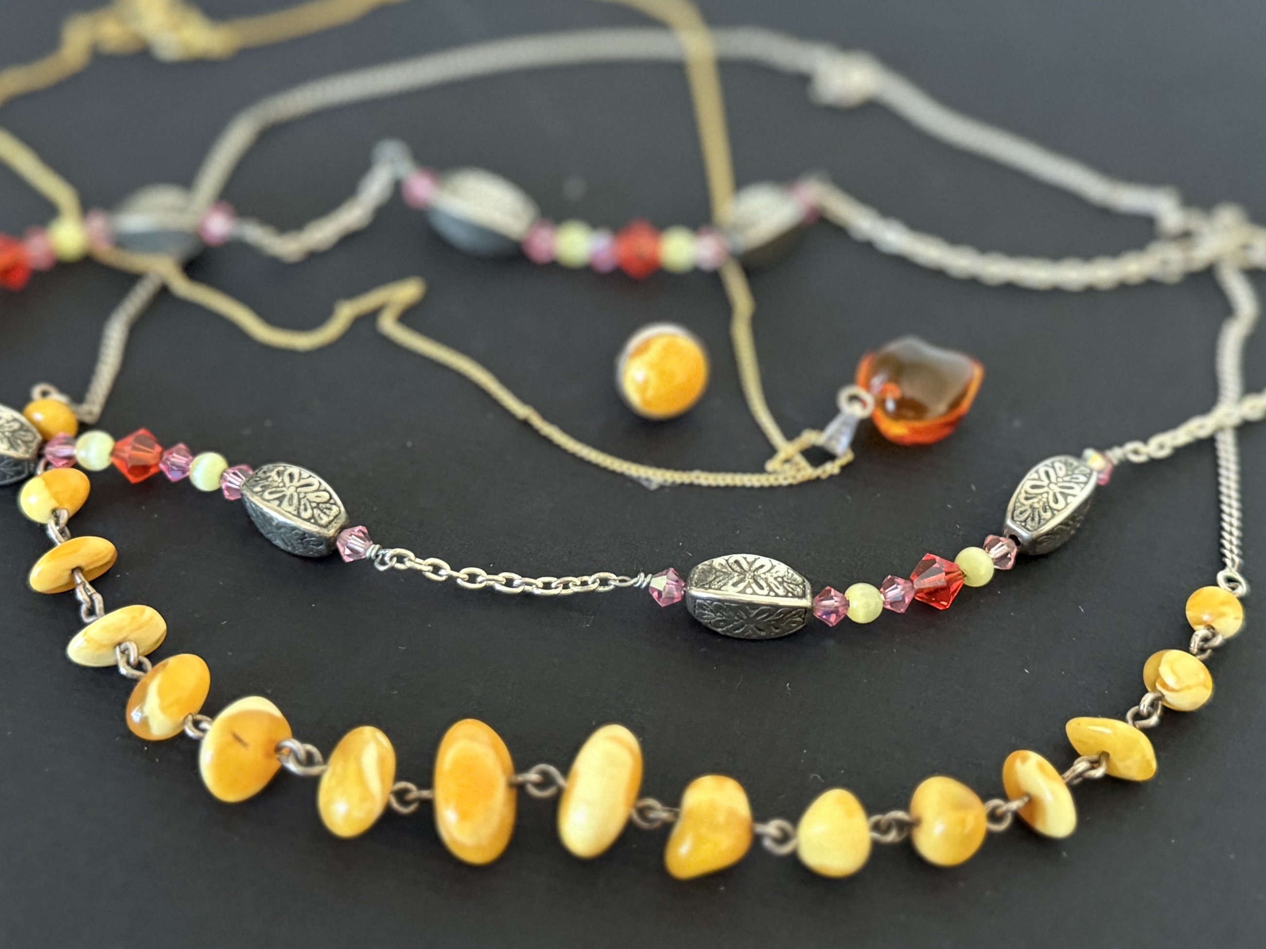 VINTAGE NECKLACE COLLECTION