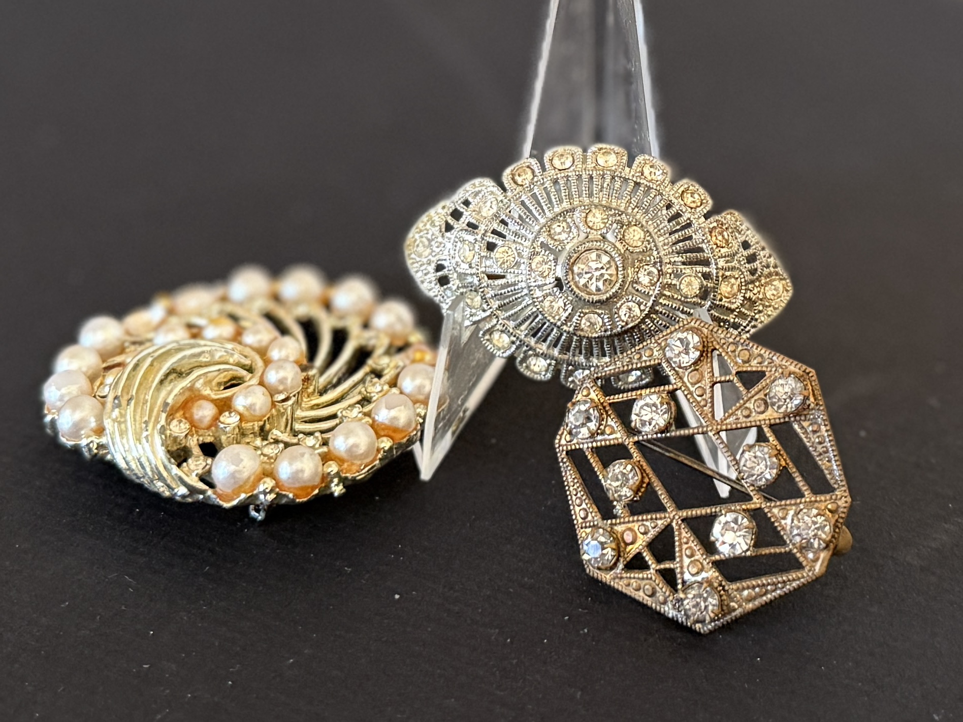 BROOCH COLLECTION