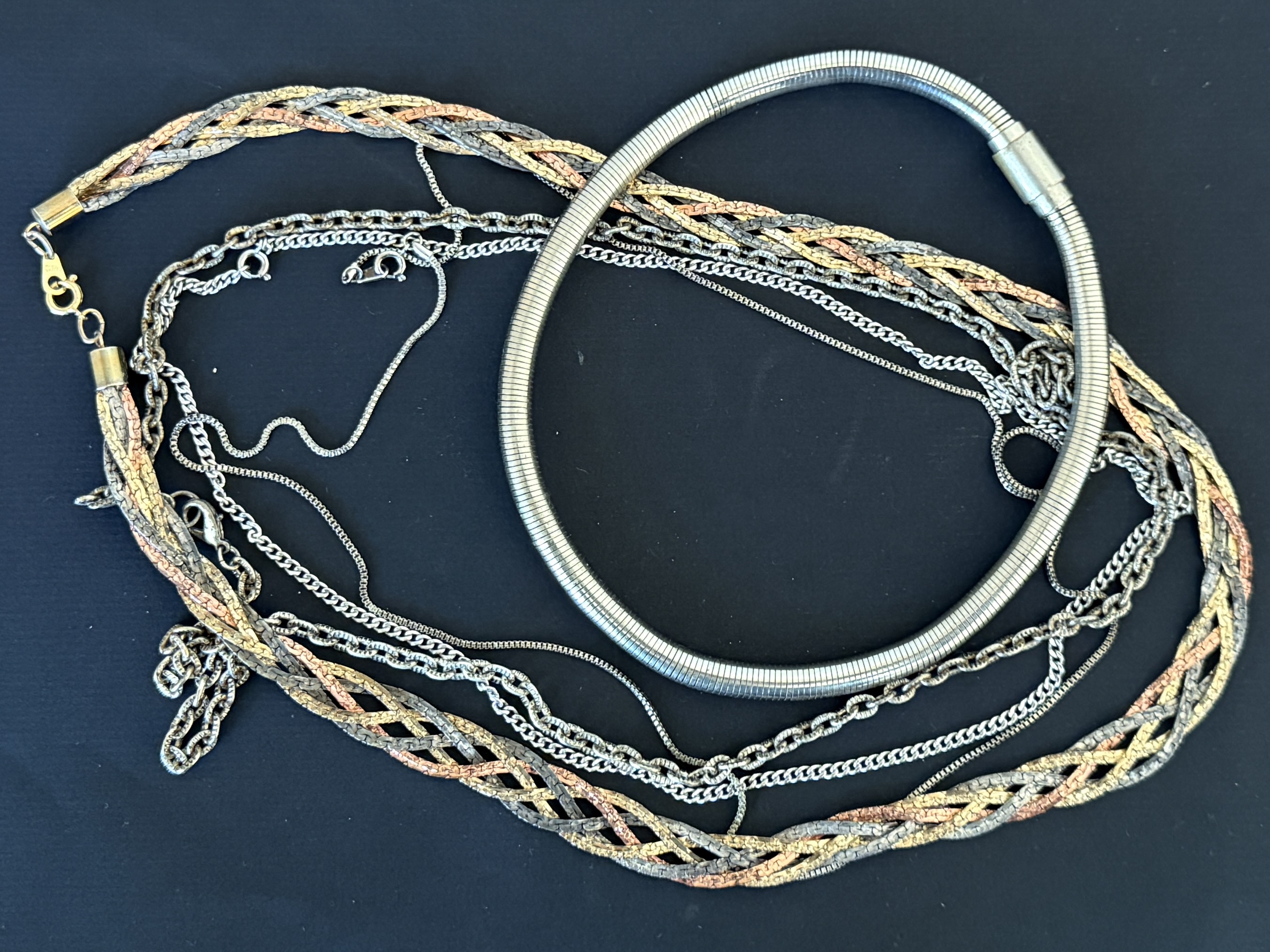 VINTAGE CHAIN COLLECTION