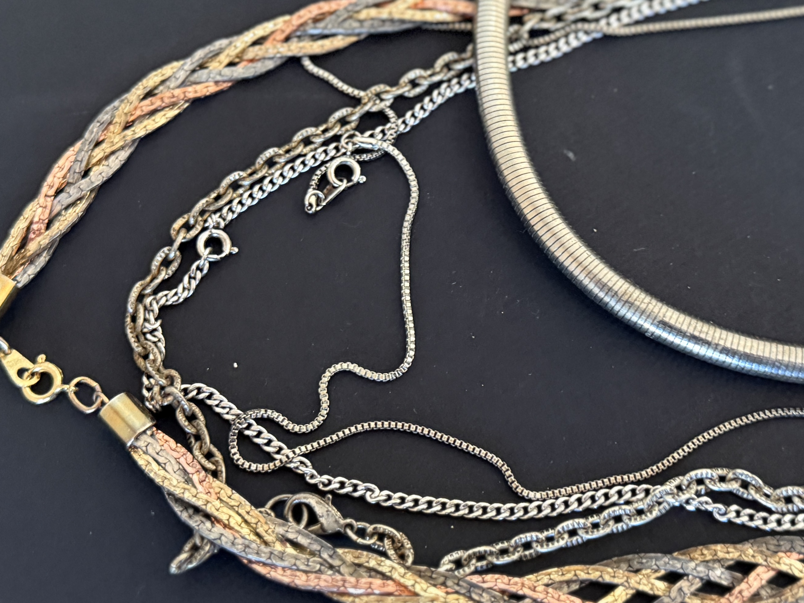 VINTAGE CHAIN COLLECTION