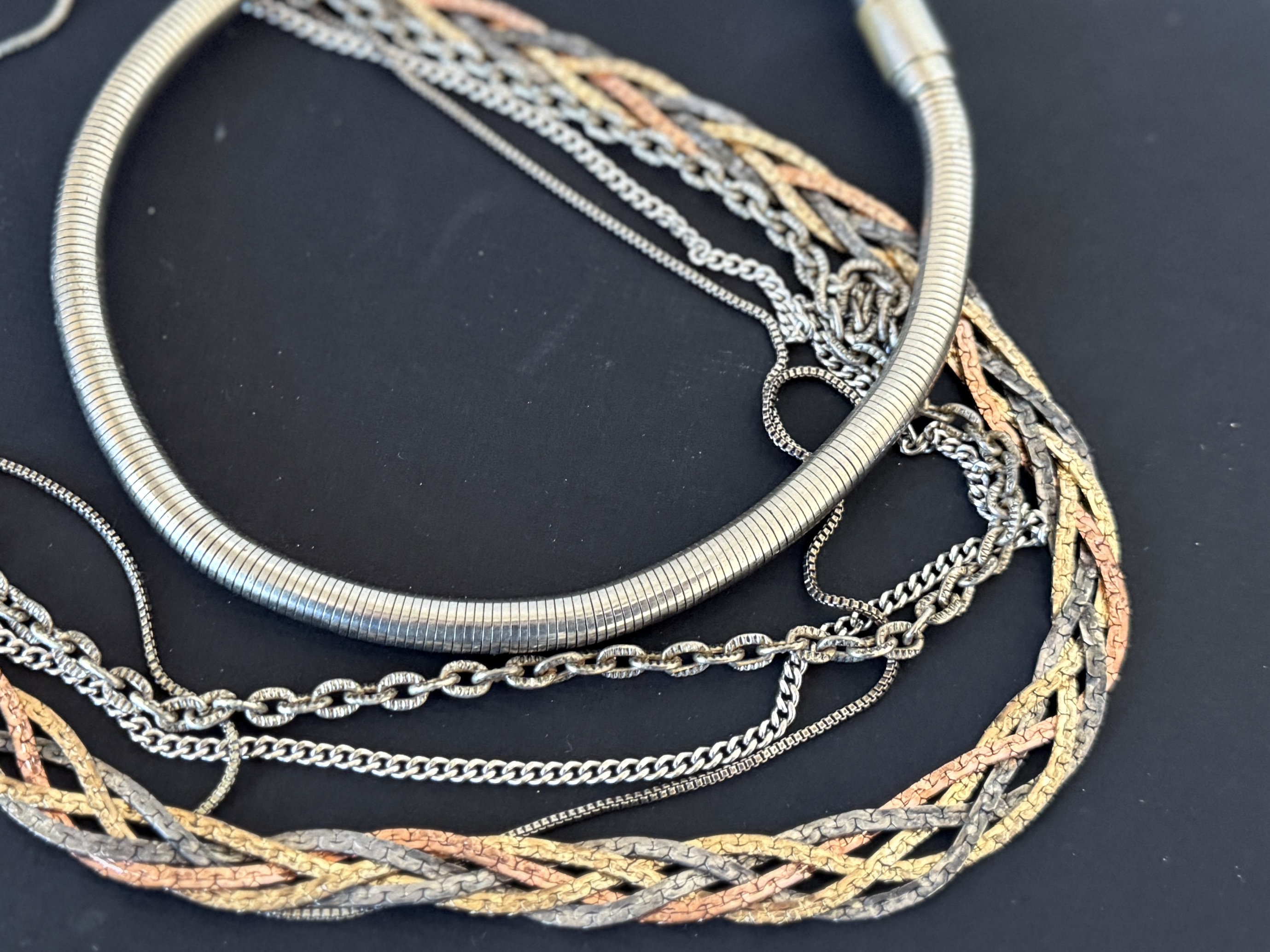 VINTAGE CHAIN COLLECTION