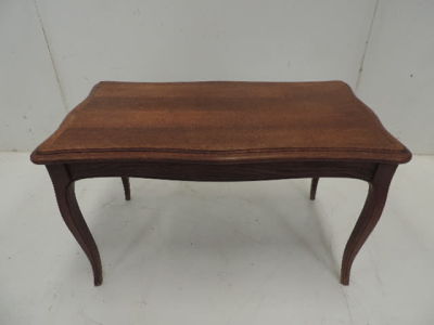 French Provincial Rectangular Oak Coffe Table on Cabriole Legs