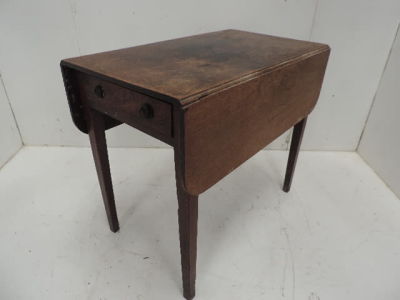 Early 19th Solid Mahogany Drop Leaf Pembroke Table with Drawer on Square Tapered Legs