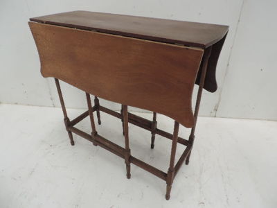 19th Century Mahogany Gate Leg Shaped Drop Leaf Supper Table