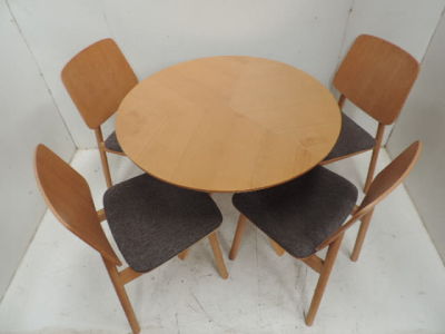 Scandinavian Oak Finished Plywood Circular Dining Table Plus Four Upholstered Matching Chairs