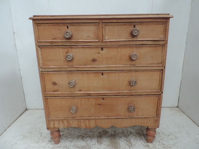 Regency Stripped Pine Two Over Three Drawer Chest on Turned Legs with Bun Handles