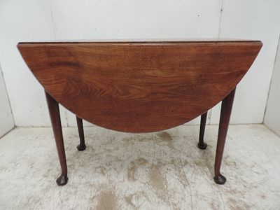 George III Solid Cuban Mahogany Circular Drop Leaf Gate Leg Table on Pad Feet