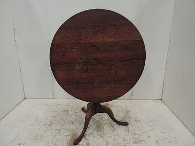 Georgian Country Oak Circular Tip Top Table on Tripod Base
