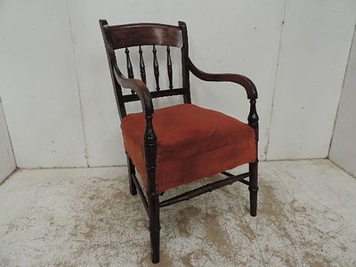 Antique Mahogany Open Armchair / Carver with Spindle Back