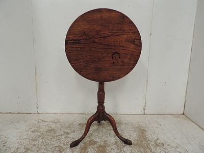 Georgian Elm Circular Tip Top Table on Tripod Base