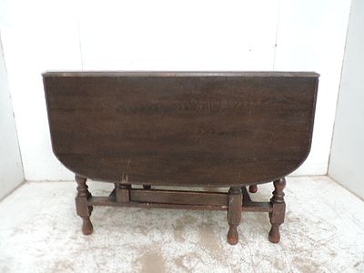 Edwardian Oak Drop Leaf Dining Table on Bobbin Turned Gate Legs