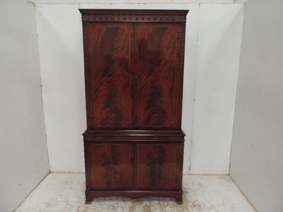 Reproduction Flame Mahogany Fitted Cocktail / Drinks Cabinet on Bracket Feet